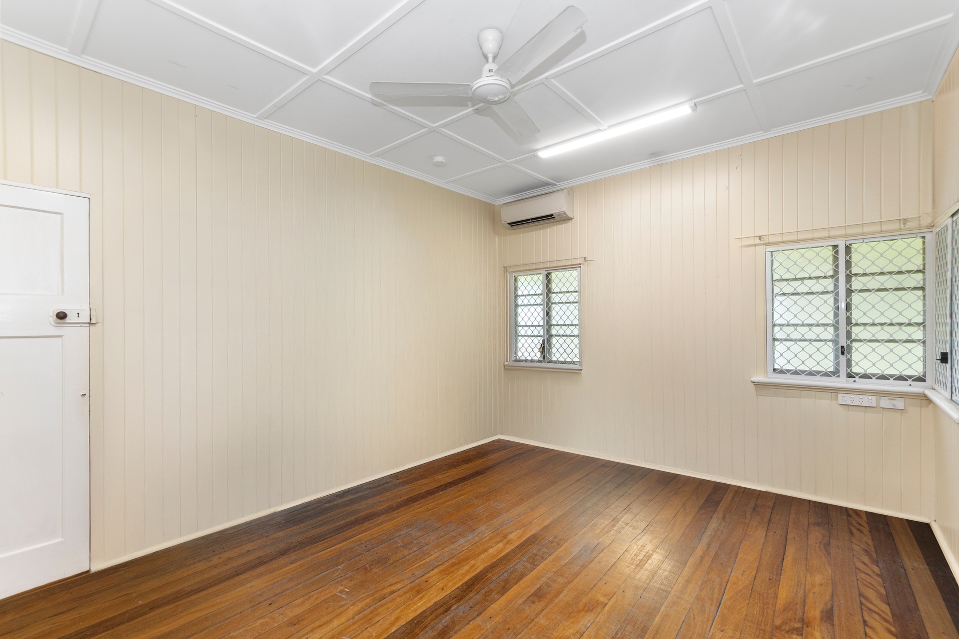 145 ROSS RIVER ROAD, Mundingburra QLD 4812 - Image 5