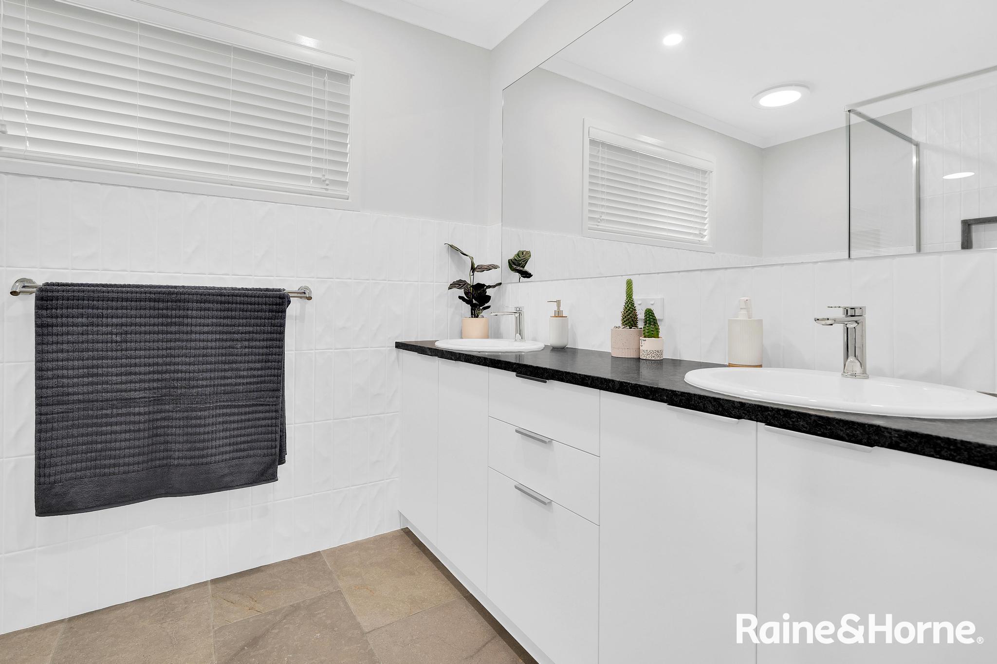 4-bedroom house at 34 CITYVIEW ROAD, Sinnamon Park QLD 4073, Brisbane, Queensland