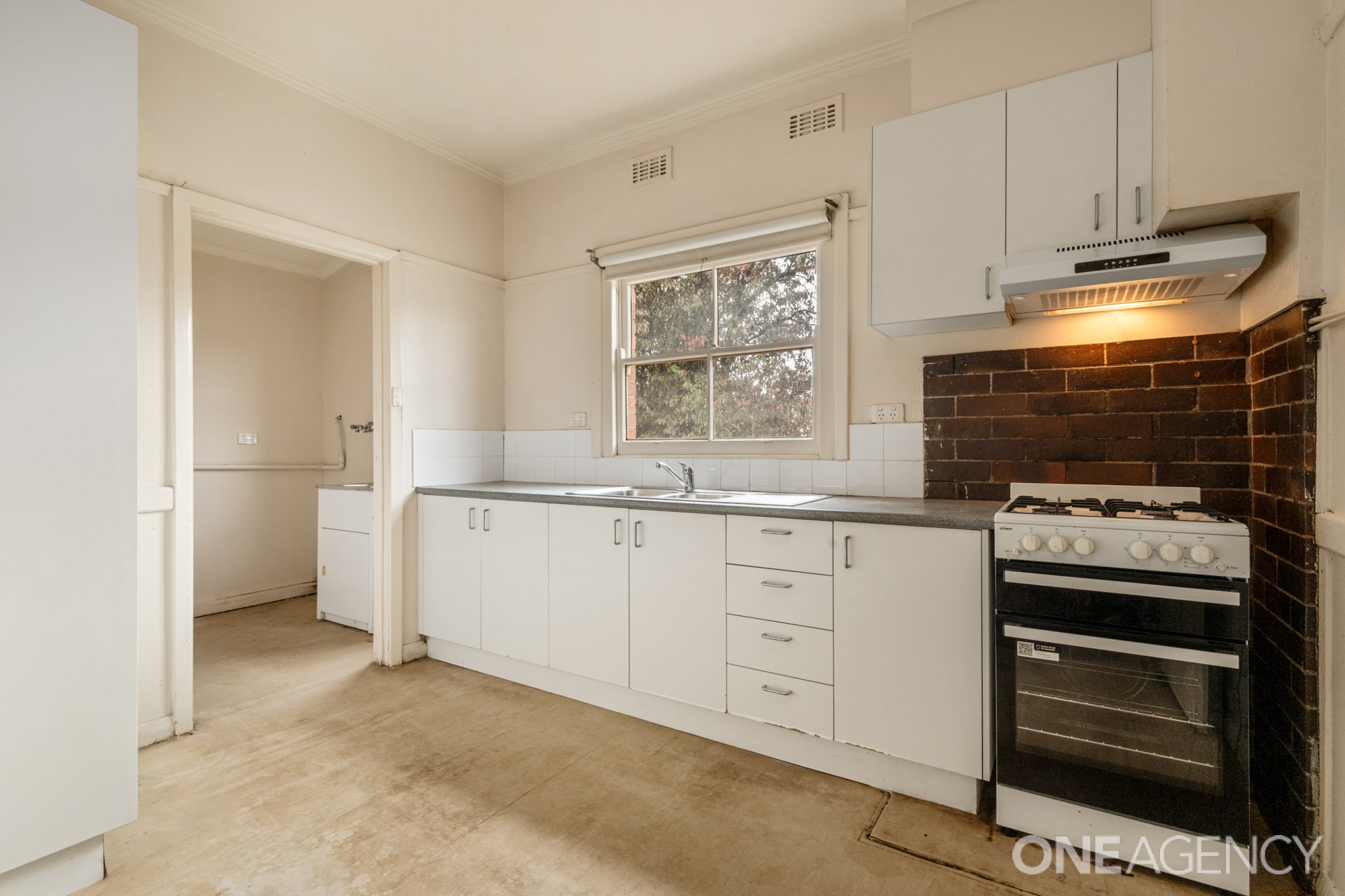 2-bedroom unit at 6 Pattison Avenue, North Geelong, VIC 3215, Greater Geelong, Victoria