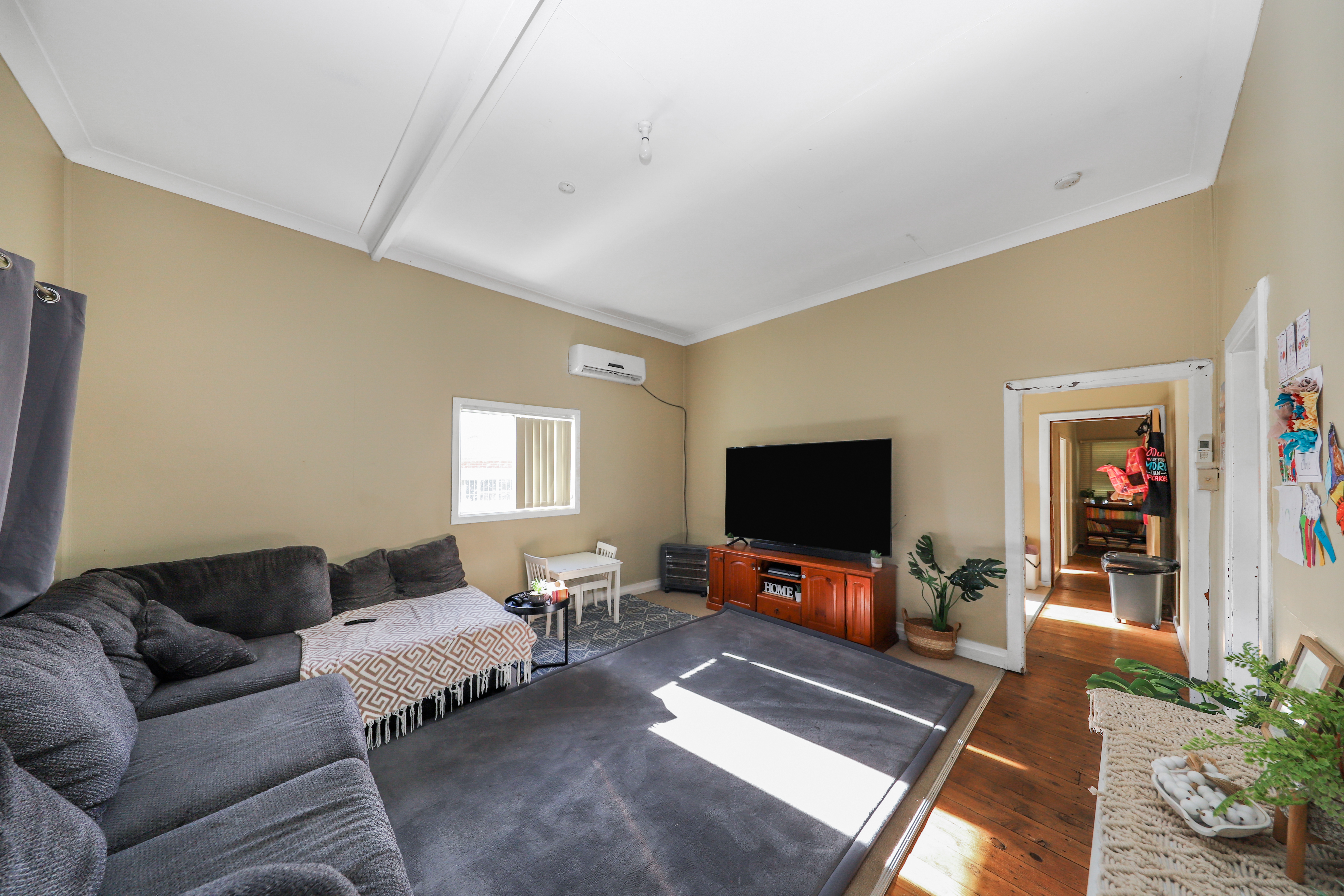 86 CAPPER STREET, Tumut NSW 2720 - Image 2