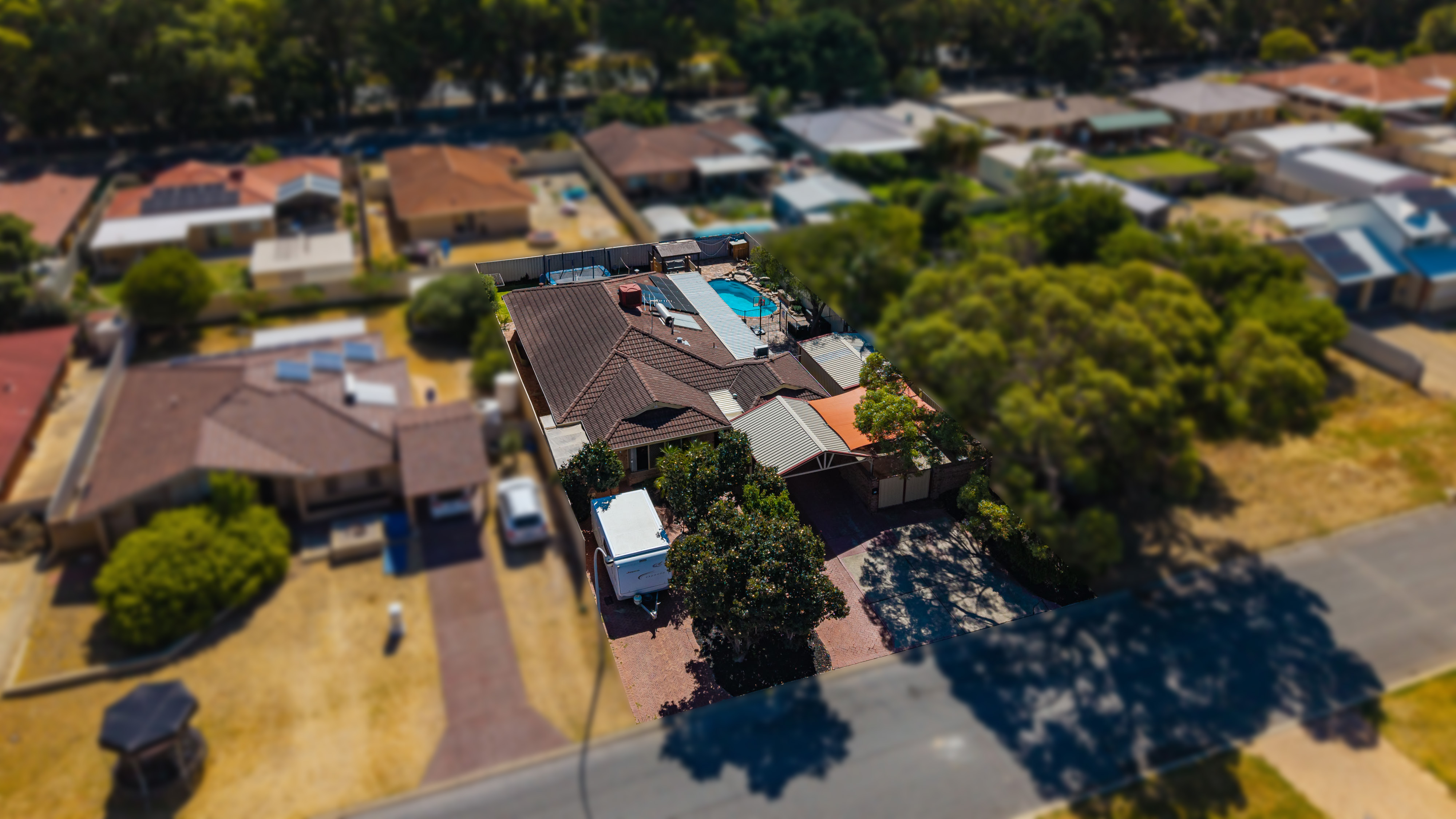 32 Fairway Crescent, Meadow Springs, WA 6210 - Image 1