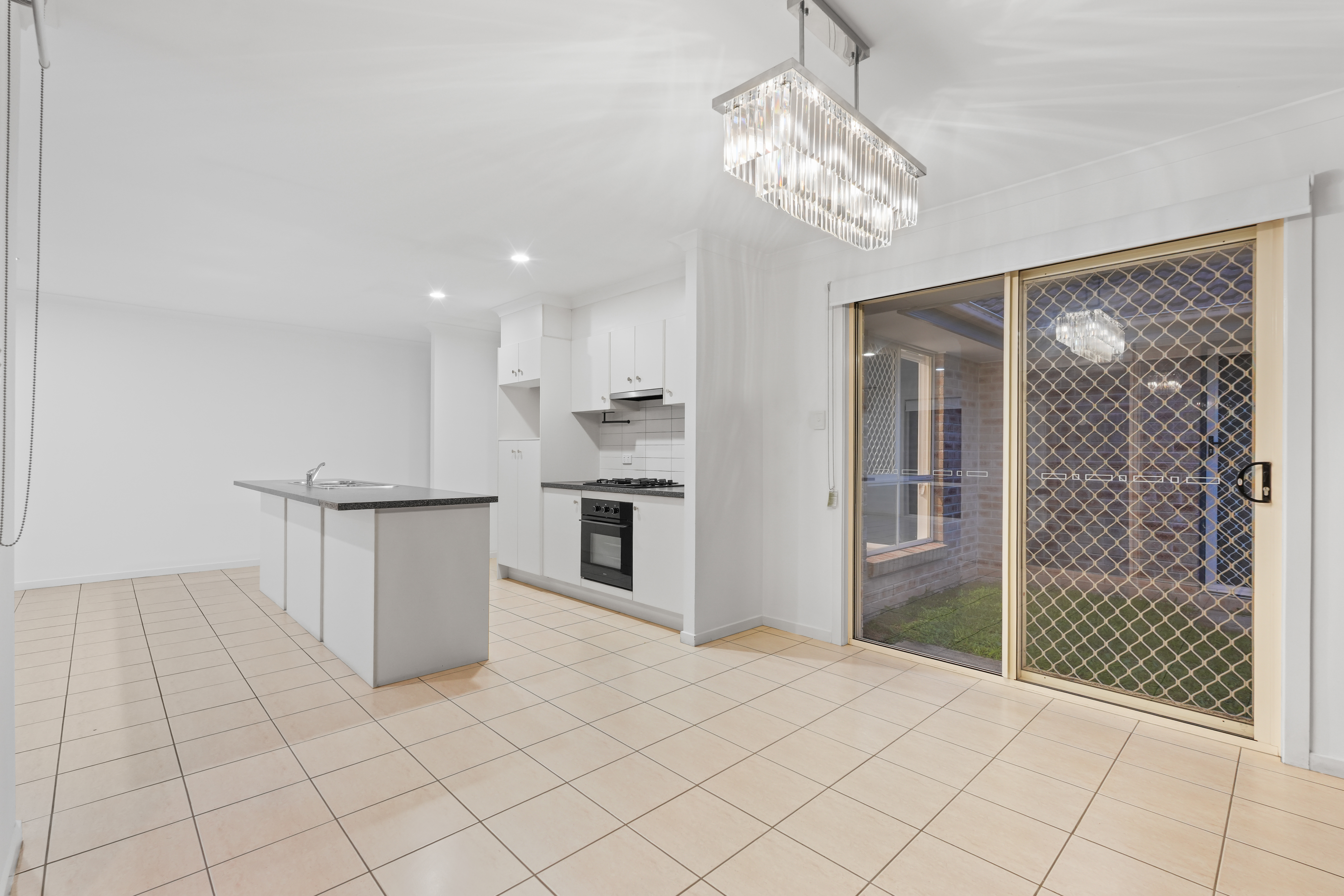 36 Wyndham Circuit, Holmview, QLD 4207 - Image 5