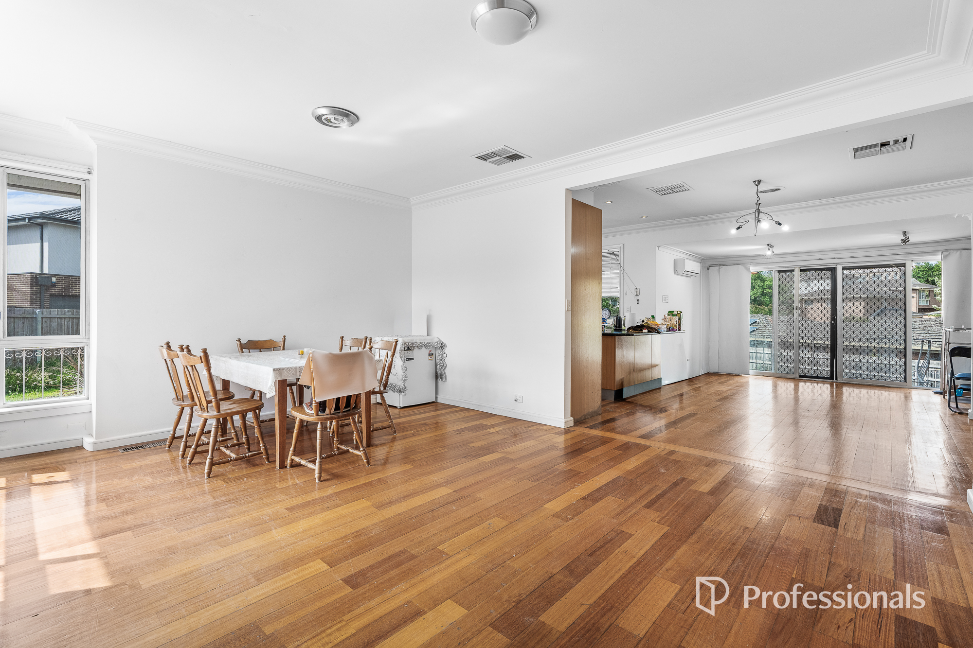 1&2/3 Vicki Court, Doncaster East, Vic, 3109 - Image 1