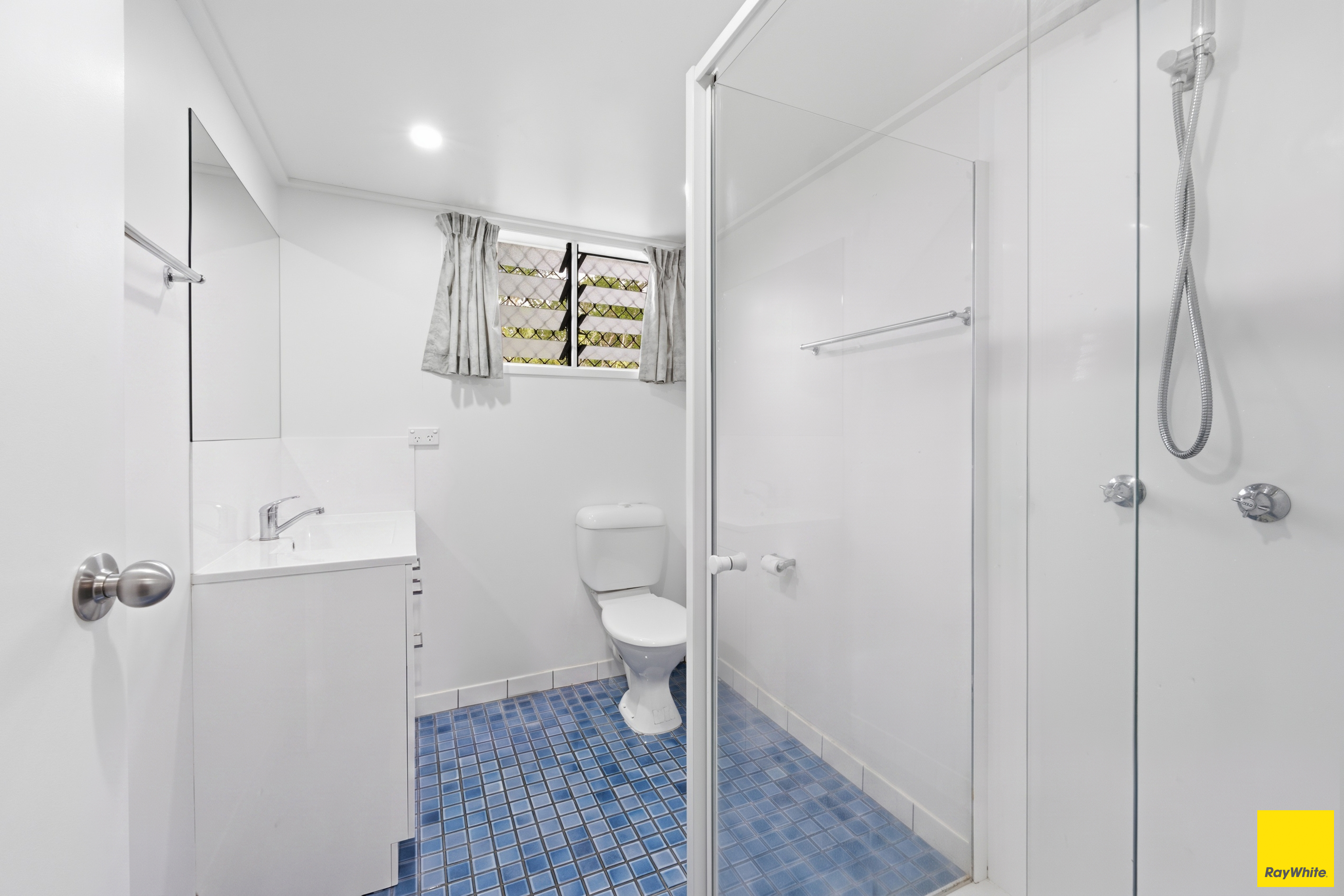 5-bedroom house at 49 Charles Street, Parramatta Park QLD 4870, Cairns, Queensland