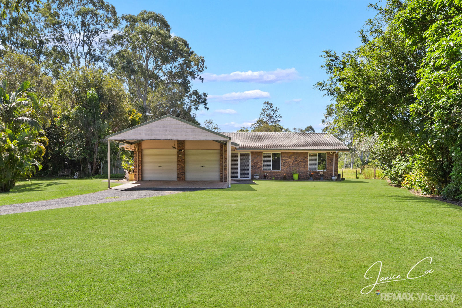 27 CURRAWONG PLACE, Bellmere QLD 4510 - Image 1