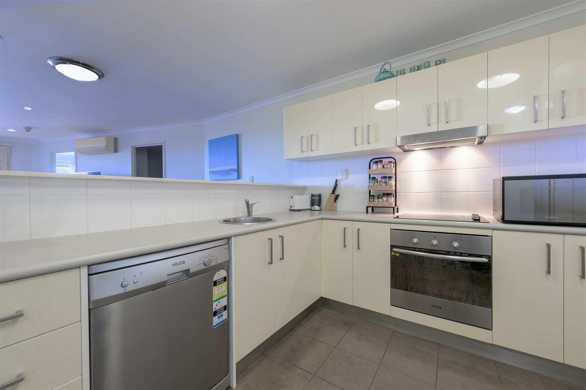 213-214/66-68 Oaka Lane, Gladstone Central, Qld, 4680 - Image 2