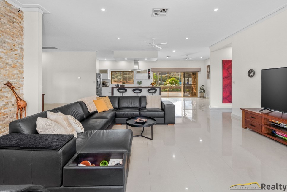 9-bedroom house at 19 Cotterill Road, Ross, NT 0873, Alice Springs, Northern Territory