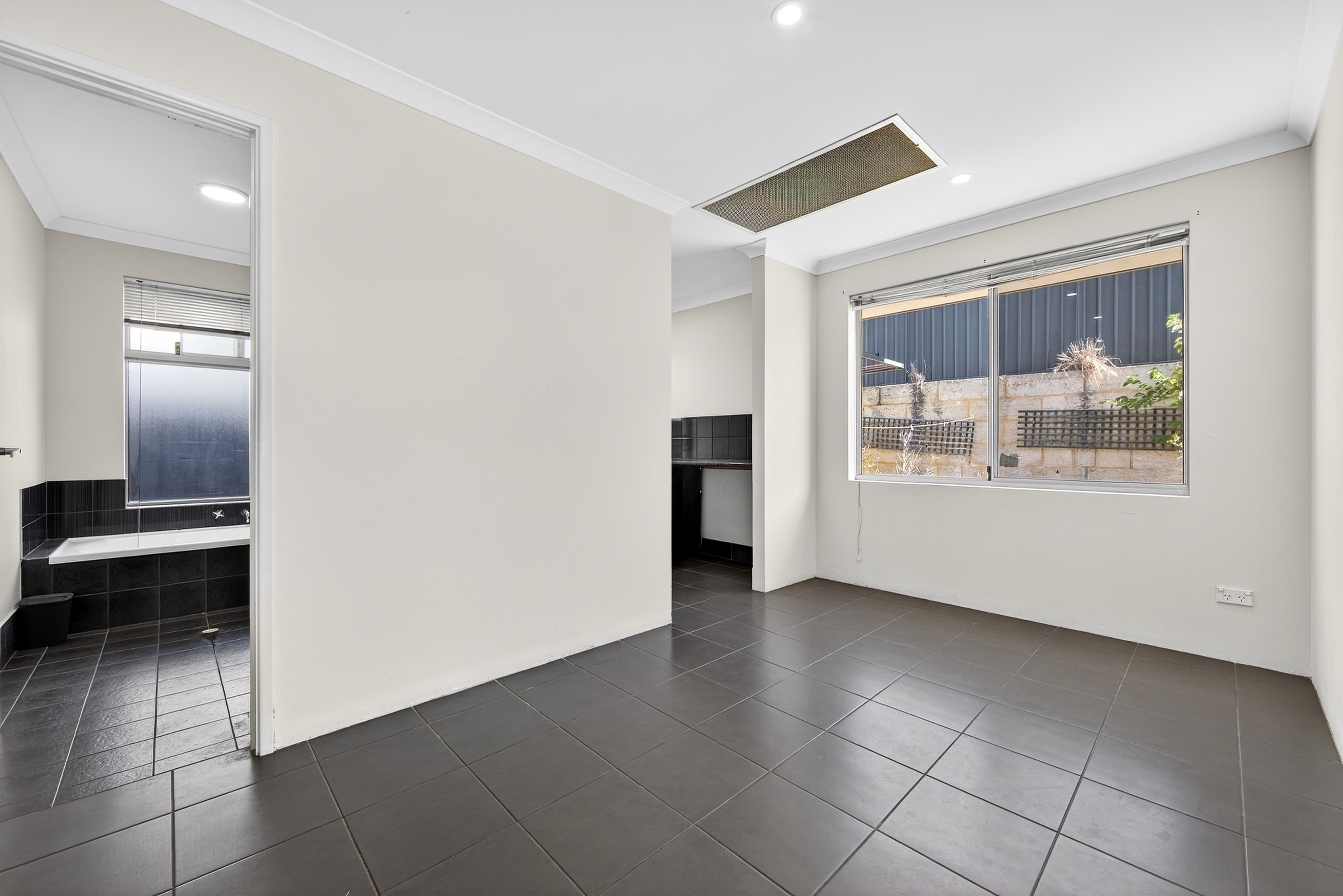 107 GLASSHOUSE DRIVE, Banksia Grove WA 6031 - Image 3