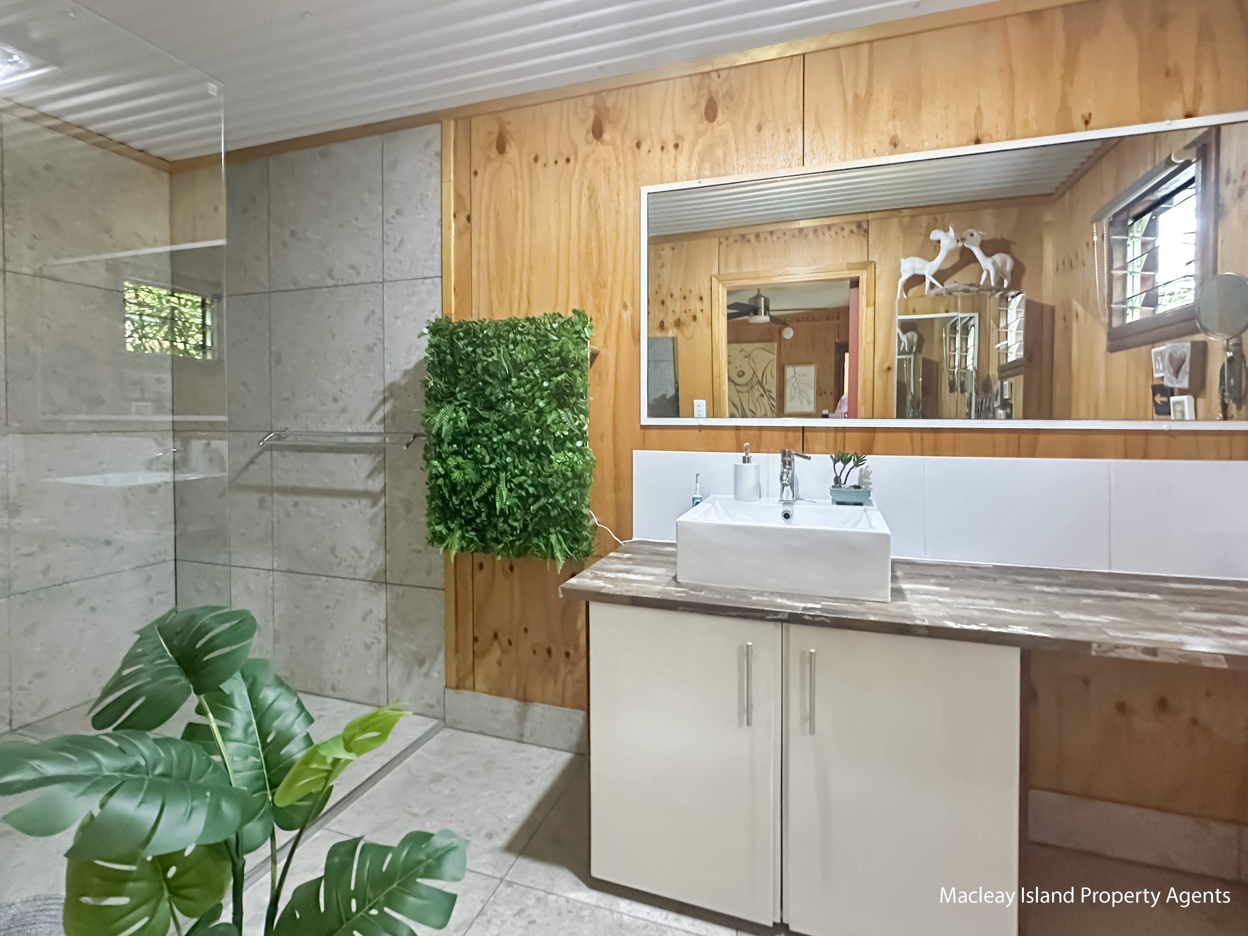 11 Kevin Street, Macleay Island, QLD 4184 - Image 8