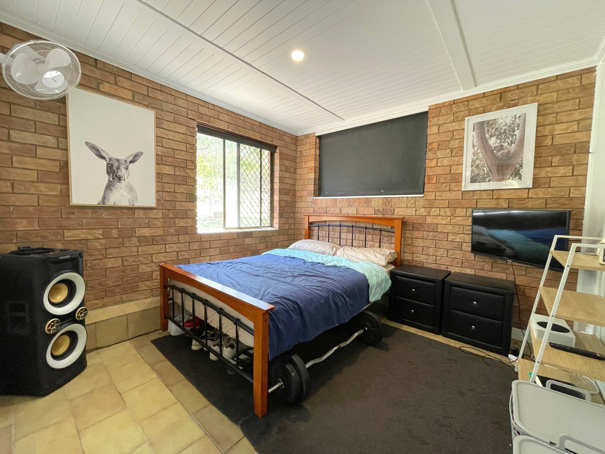 6-bedroom house at 35 ELLA STREET, Blackstone QLD 4304, Ipswich, Queensland