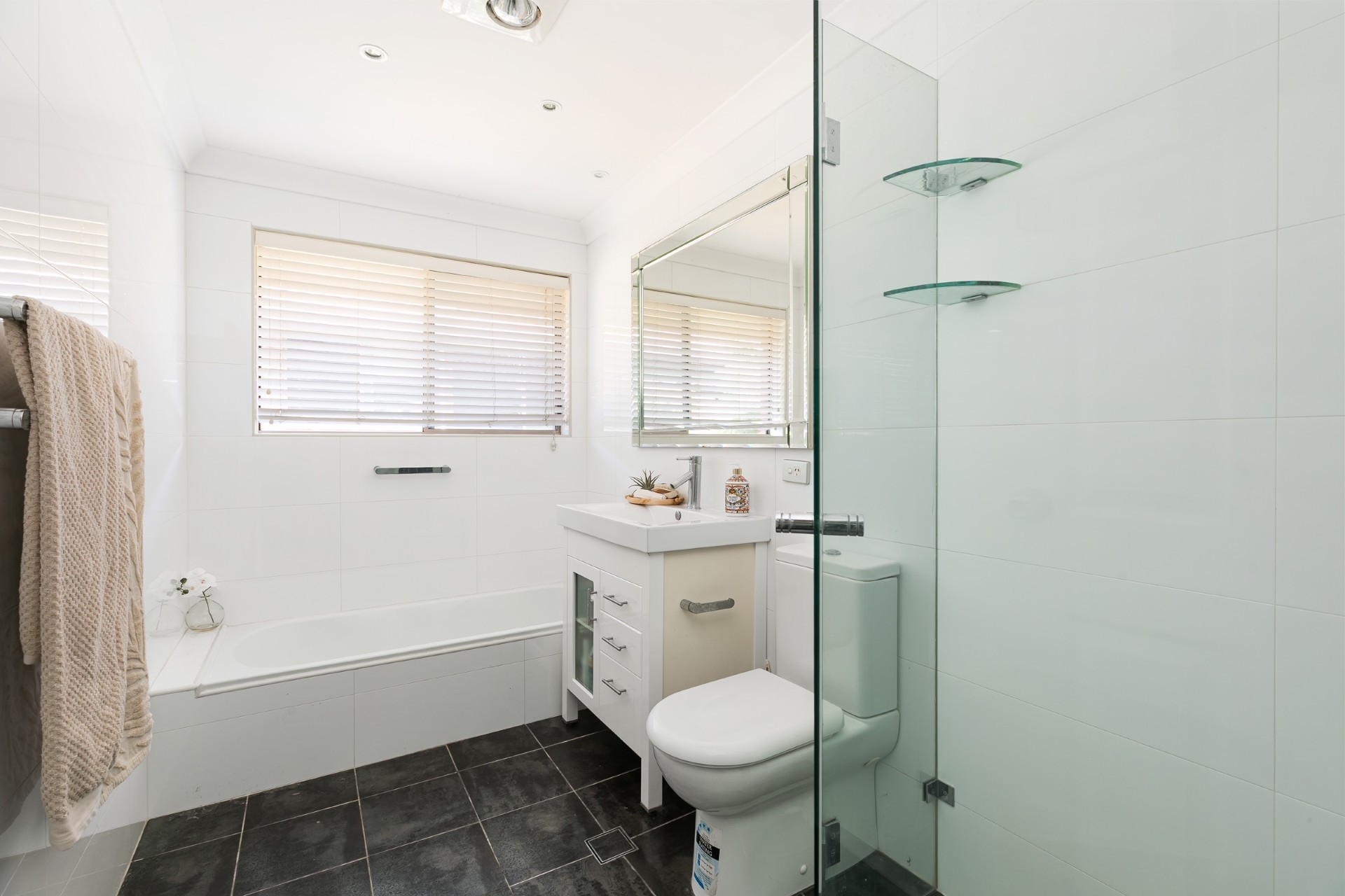 3-bedroom unit at 172 Woolooware Road, Burraneer, NSW 2230, Sutherland, New South Wales
