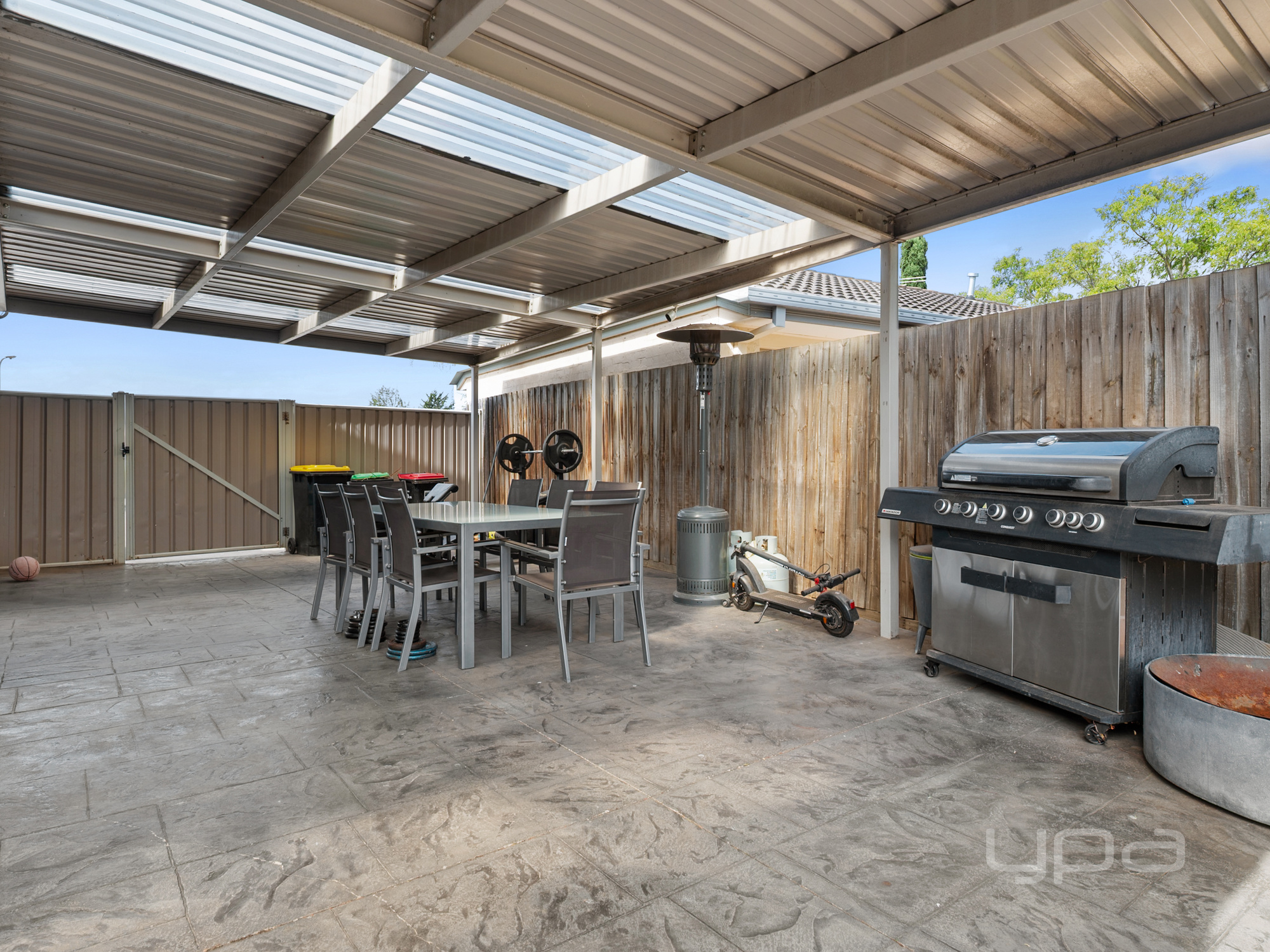 3-bedroom house at 33 Black Dog Drive, Brookfield, VIC 3338, Melton, Victoria