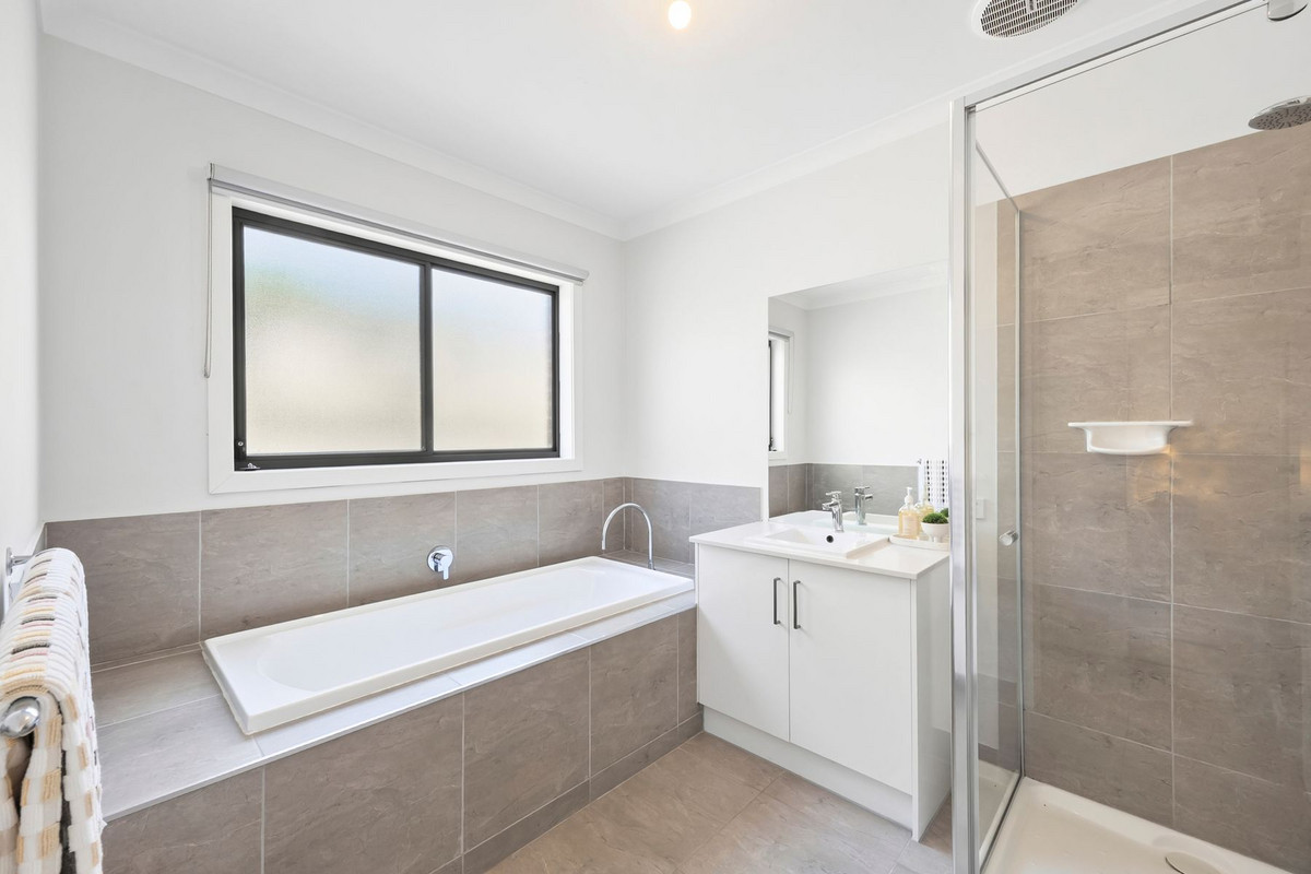 4-bedroom house at 5 Centreside Drive, Torquay, VIC 3228, Surf Coast, Victoria