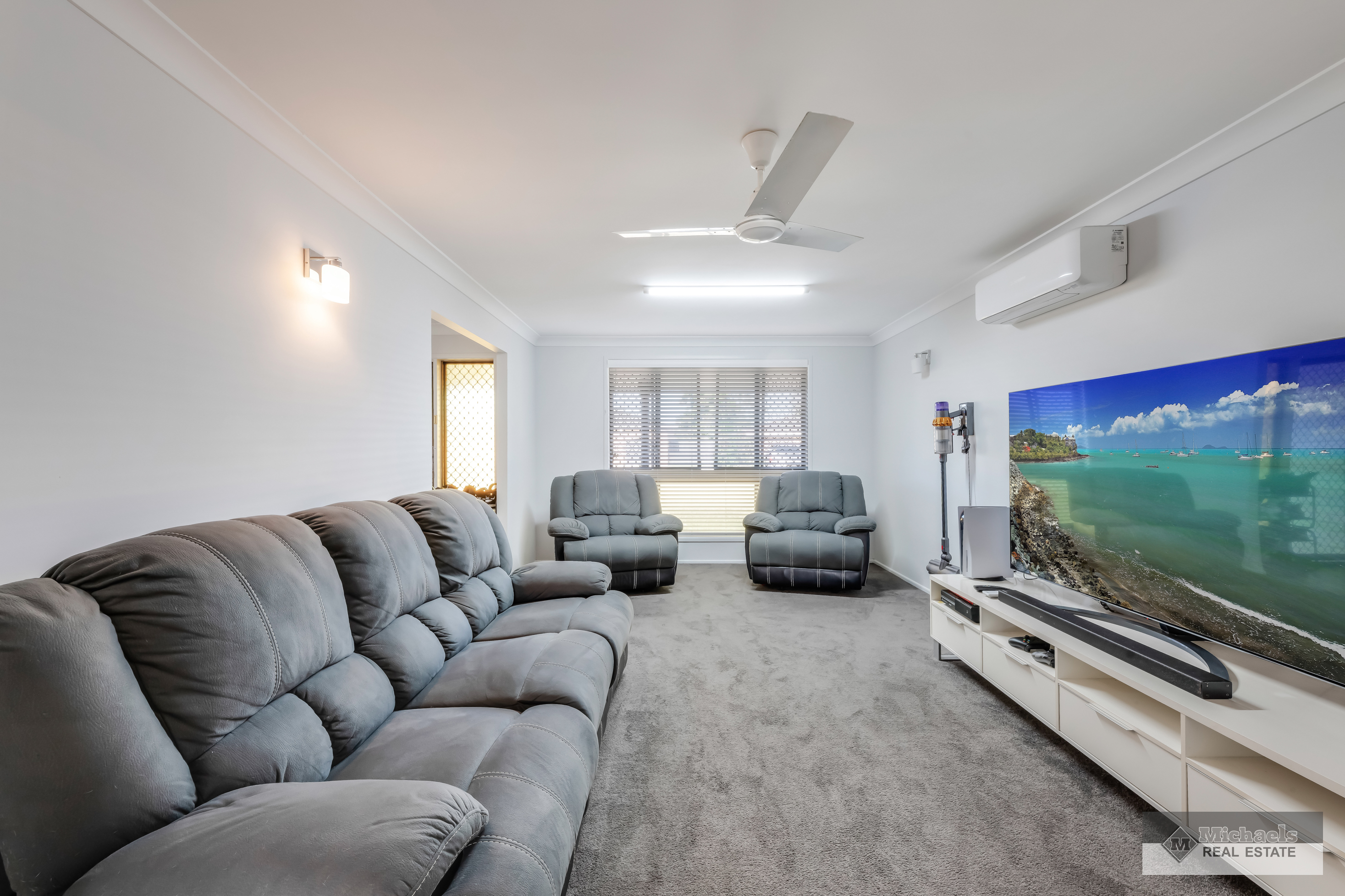 19 RATTRAY STREET, Avenell Heights QLD 4670 - Image 3