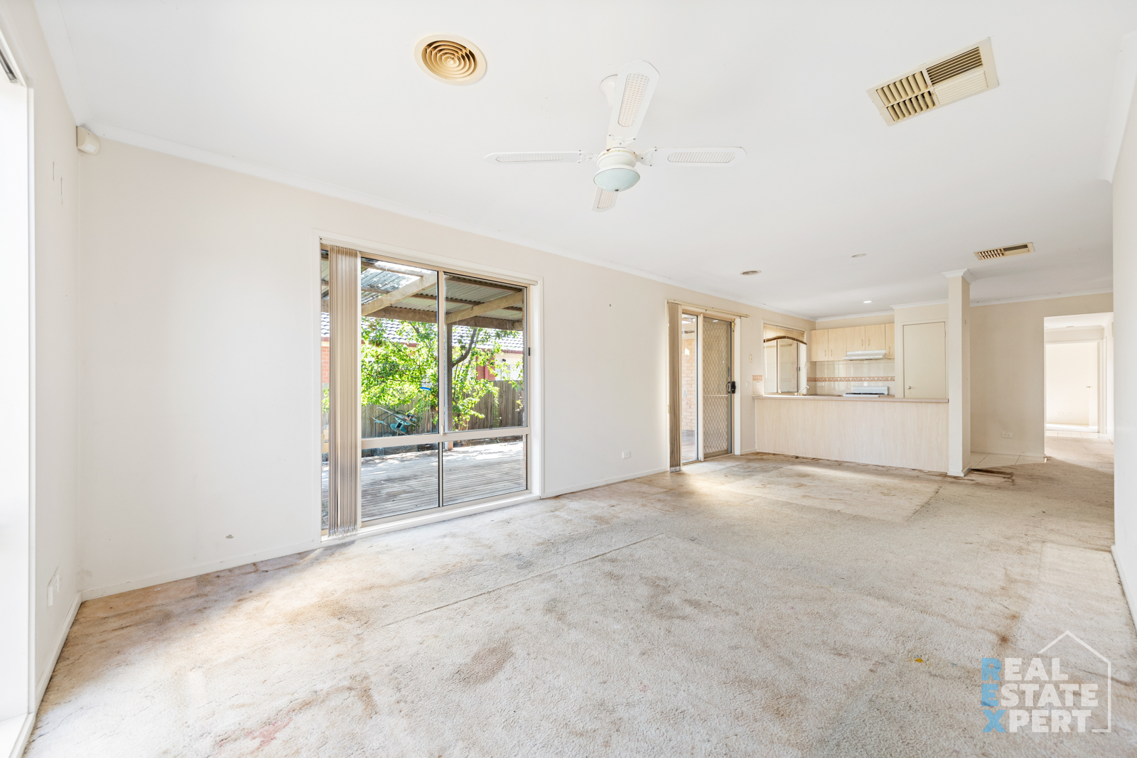 2 Greenlea Grove, Hampton Park, Vic, 3976 - Image 4