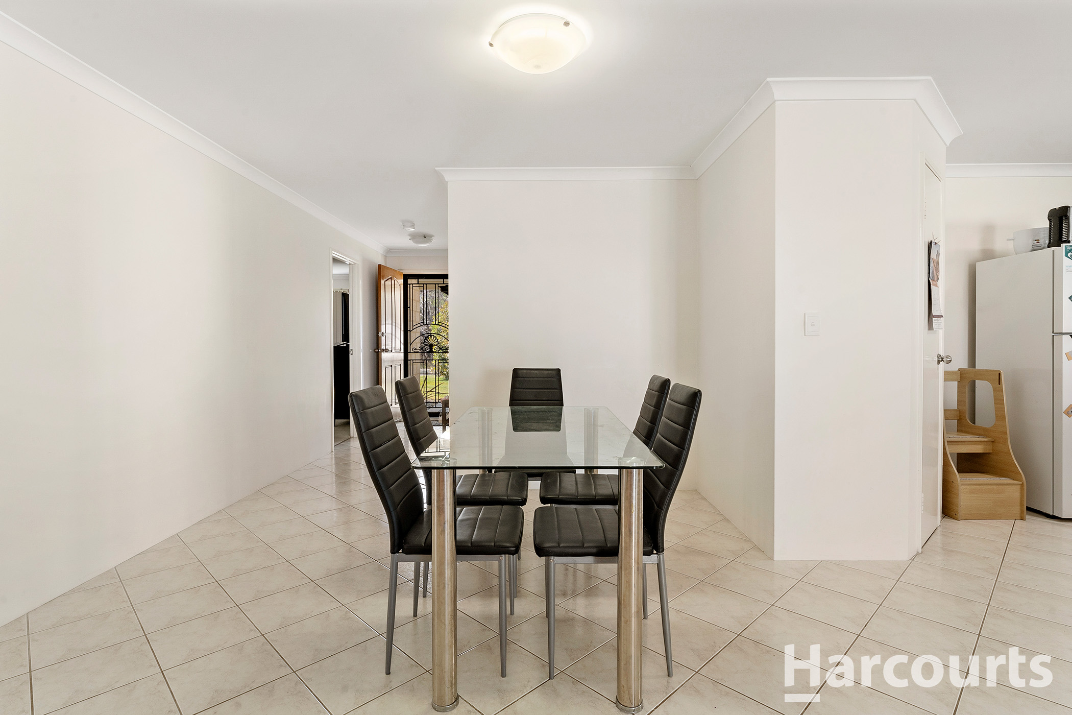 14 CHATSWORTH DRIVE, Erskine WA 6210 - Image 4