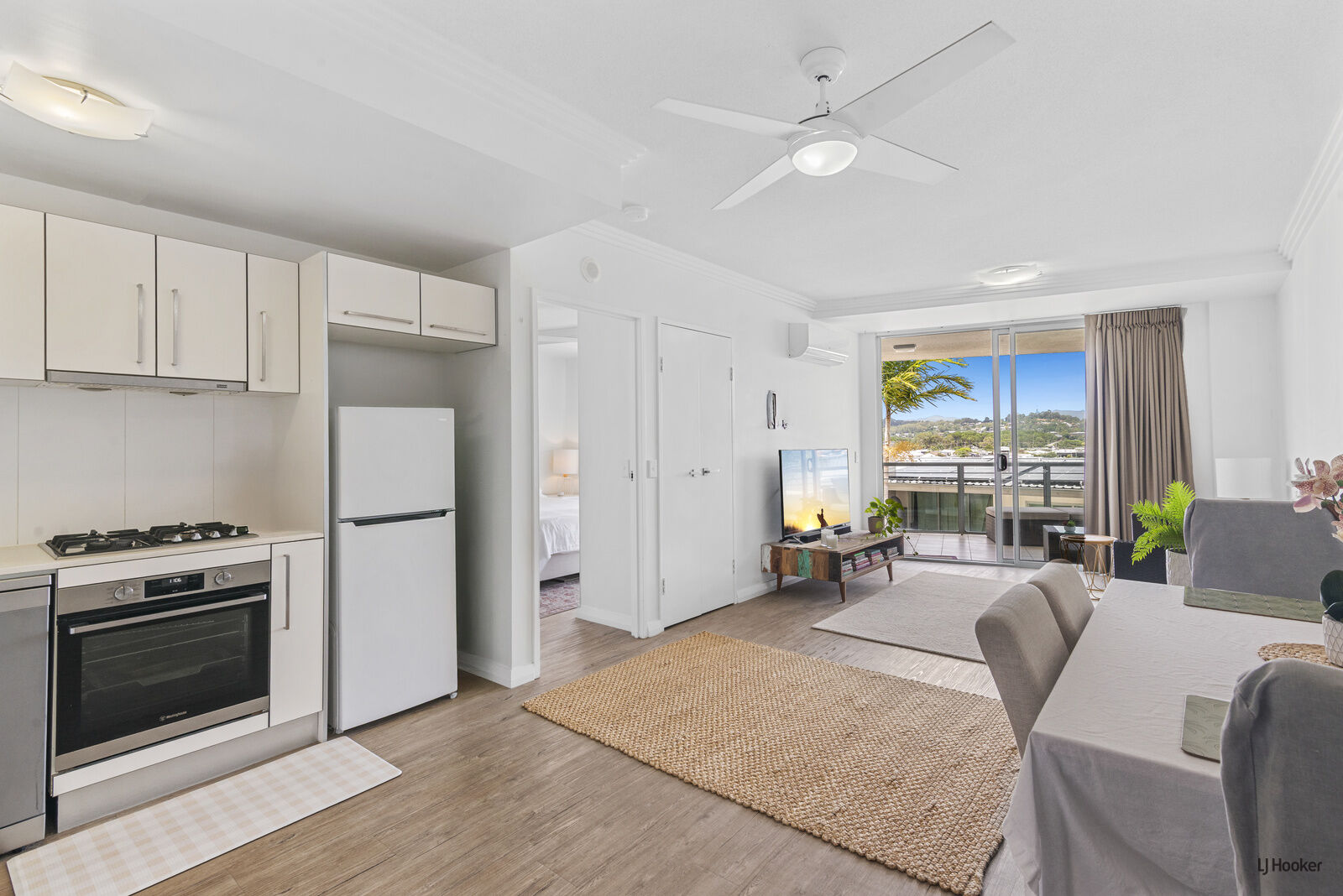 1313/10 Fifth Avenue, Palm Beach, Qld, 4221 - Image 1