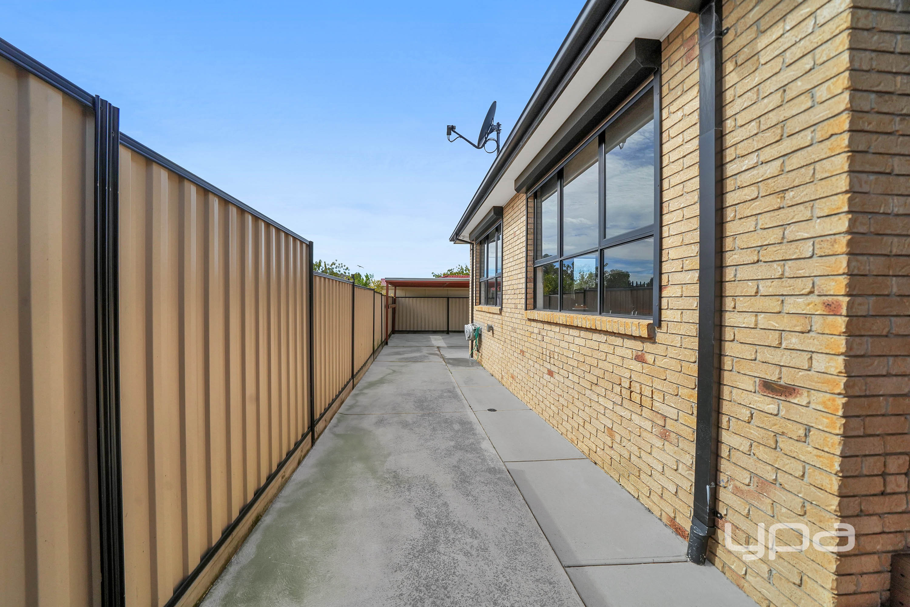 3-bedroom house at 16 TIGRIS COURT, Roxburgh Park VIC 3064, Hume, Victoria
