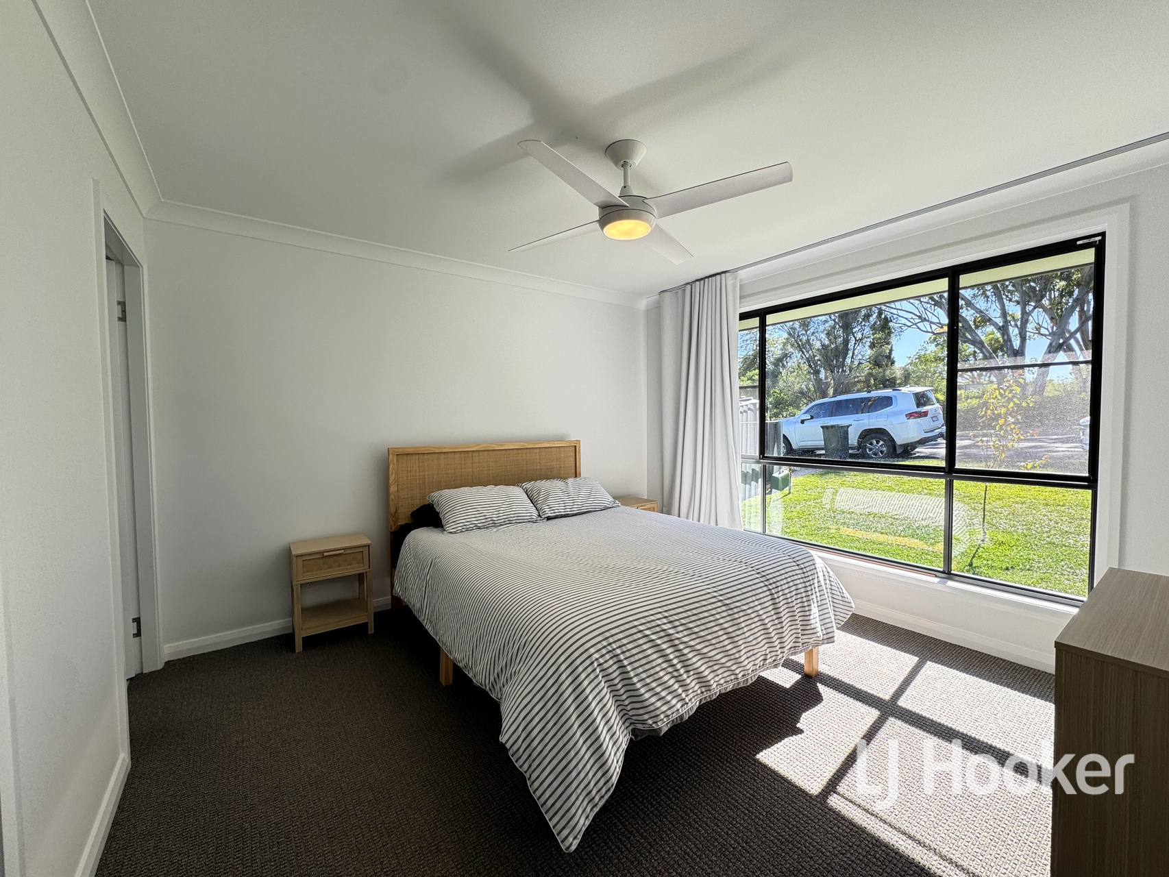 6-bedroom unit at 102 MOORE STREET, Inverell NSW 2360, Inverell, New South Wales