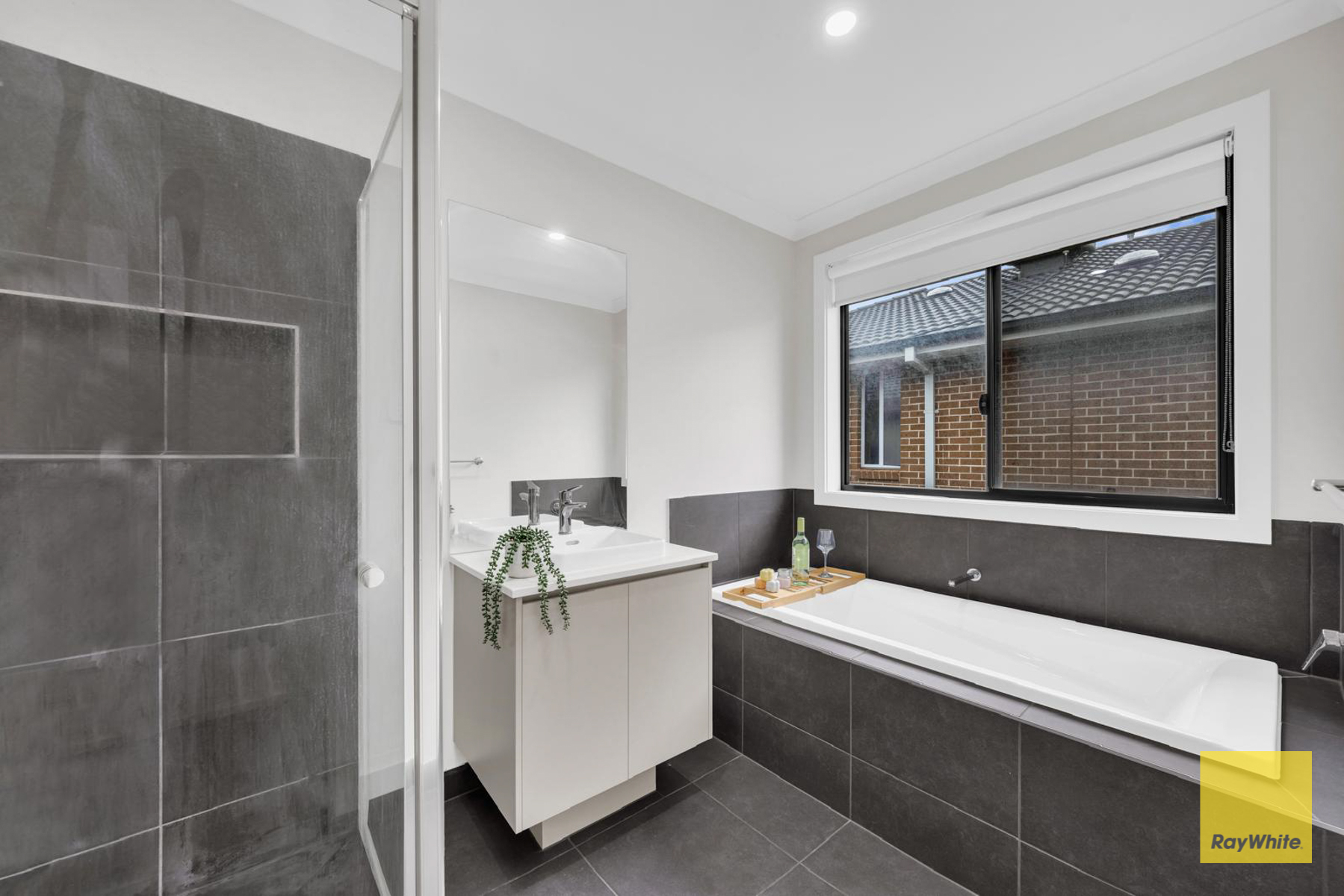 37 Mulholland Drive, Tarneit, VIC 3029 - Image 4