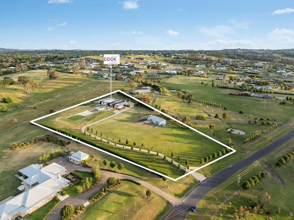 43 DEAN DRIVE, Orange NSW 2800 - Image 3