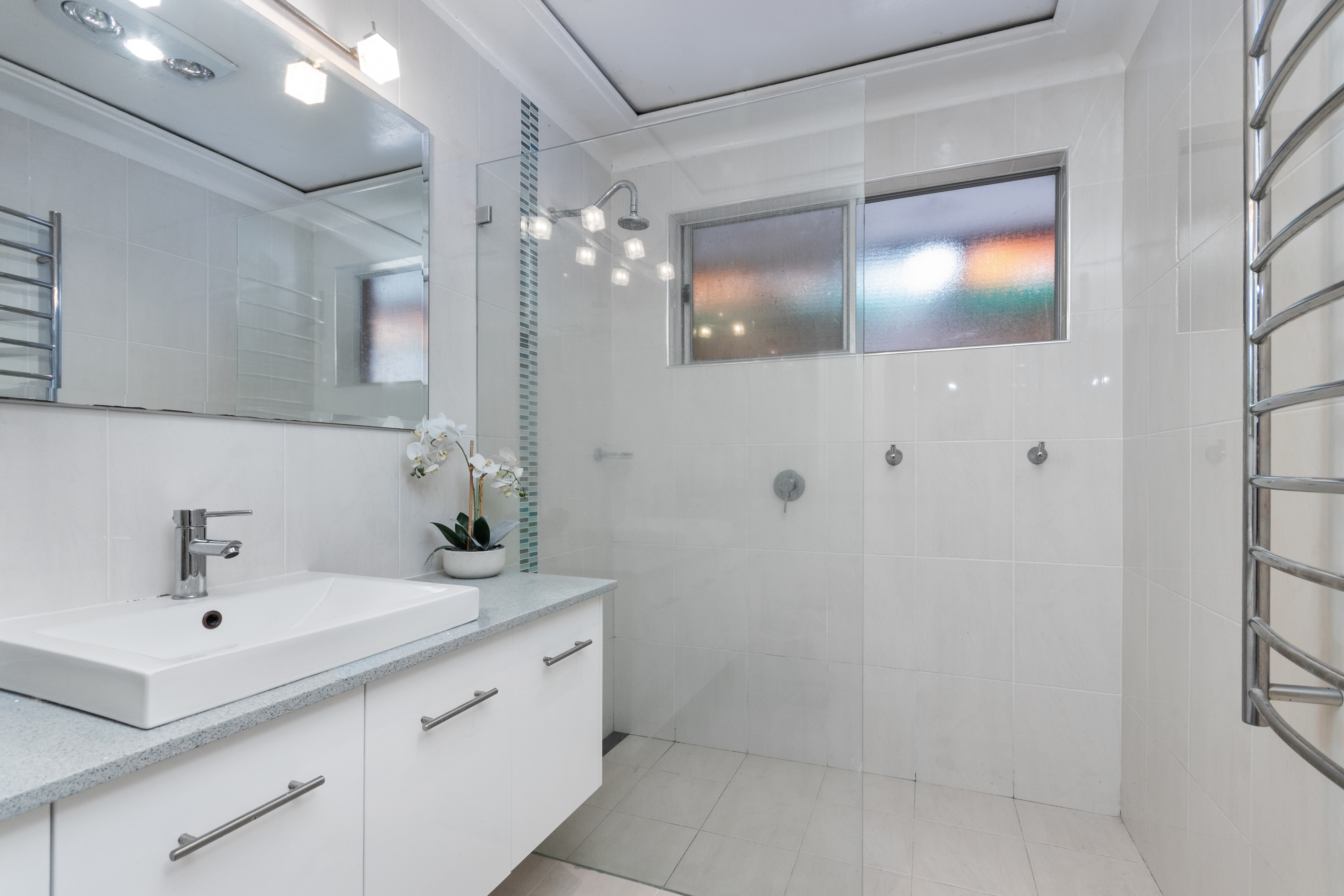 5-bedroom house at 10 Cumberland Street, Teralba, NSW 2284, , New South Wales