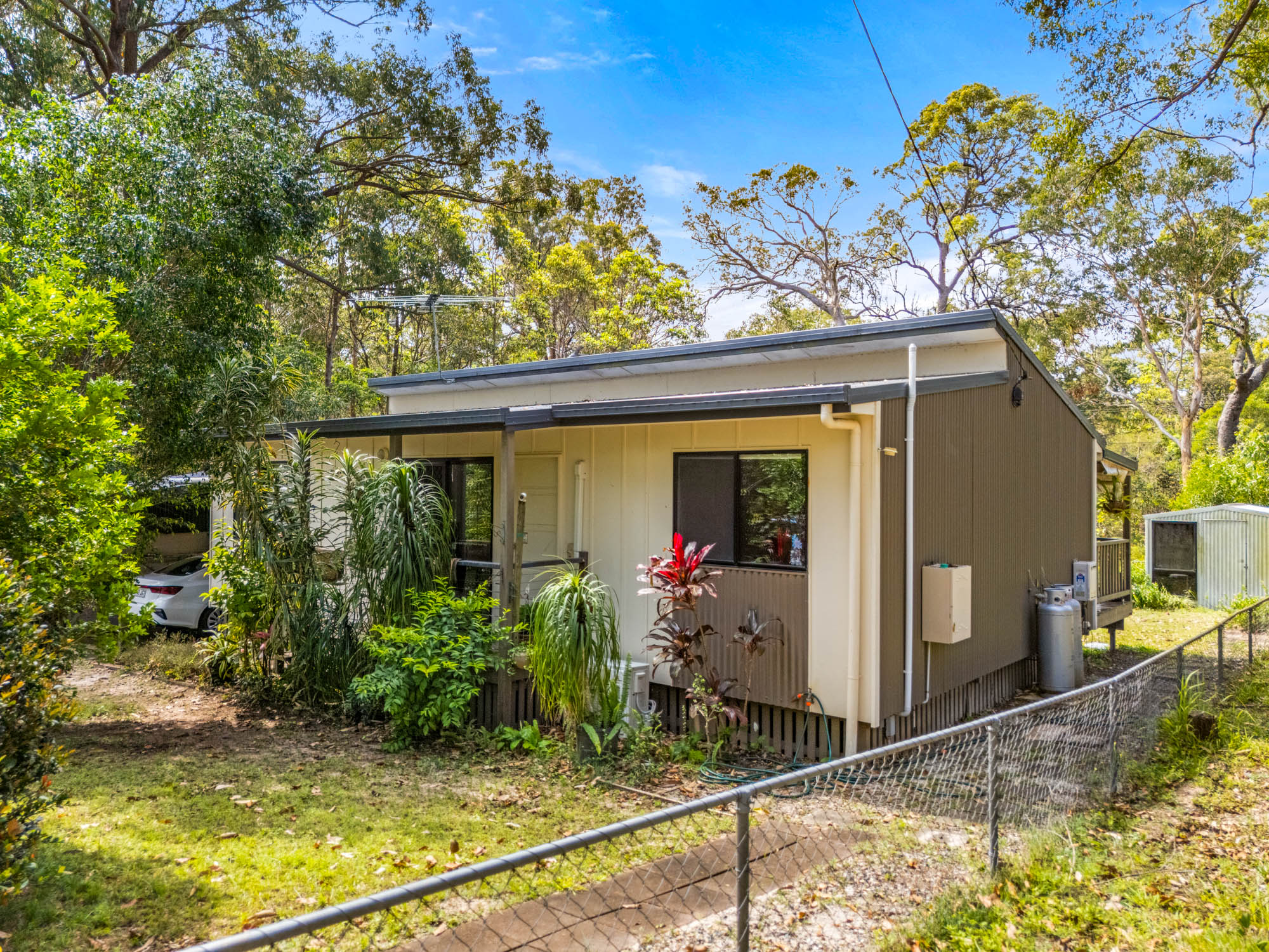 17 Cook Avenue, Russell Island, QLD 4184 - Image 2