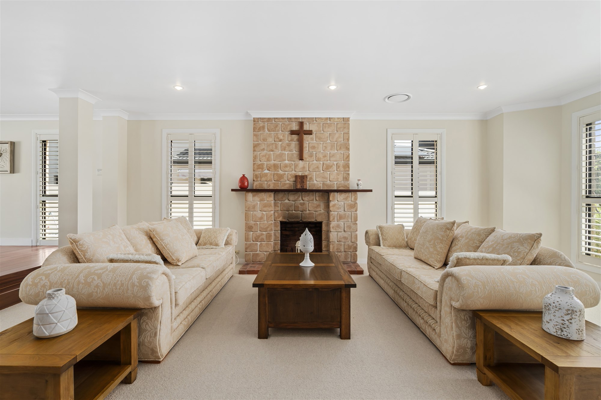 16 REBHOLZ DRIVE, Benowa QLD 4217 - Image 8