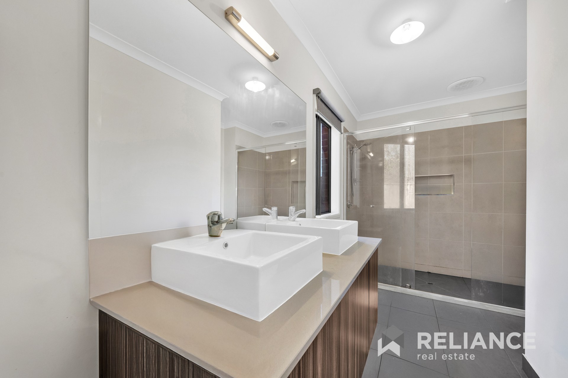 28 HOUNSLOW DRIVE, Wyndham Vale VIC 3024 - Image 10