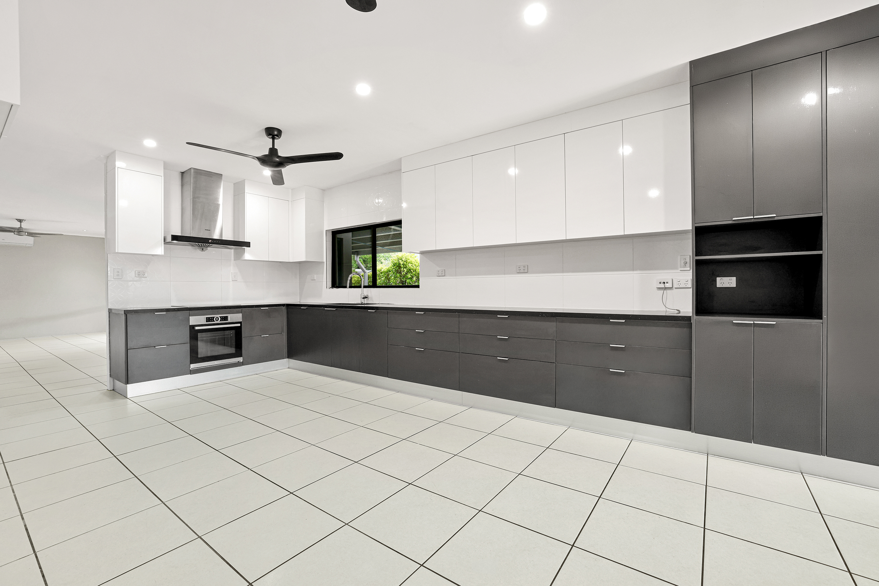 8 Maria Street, Woree, QLD 4868 - Image 3