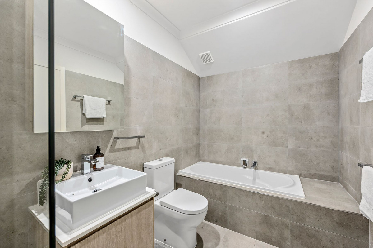 3-bedroom unit at 28 Wurrak Crescent, Torquay, VIC 3228, Surf Coast, Victoria