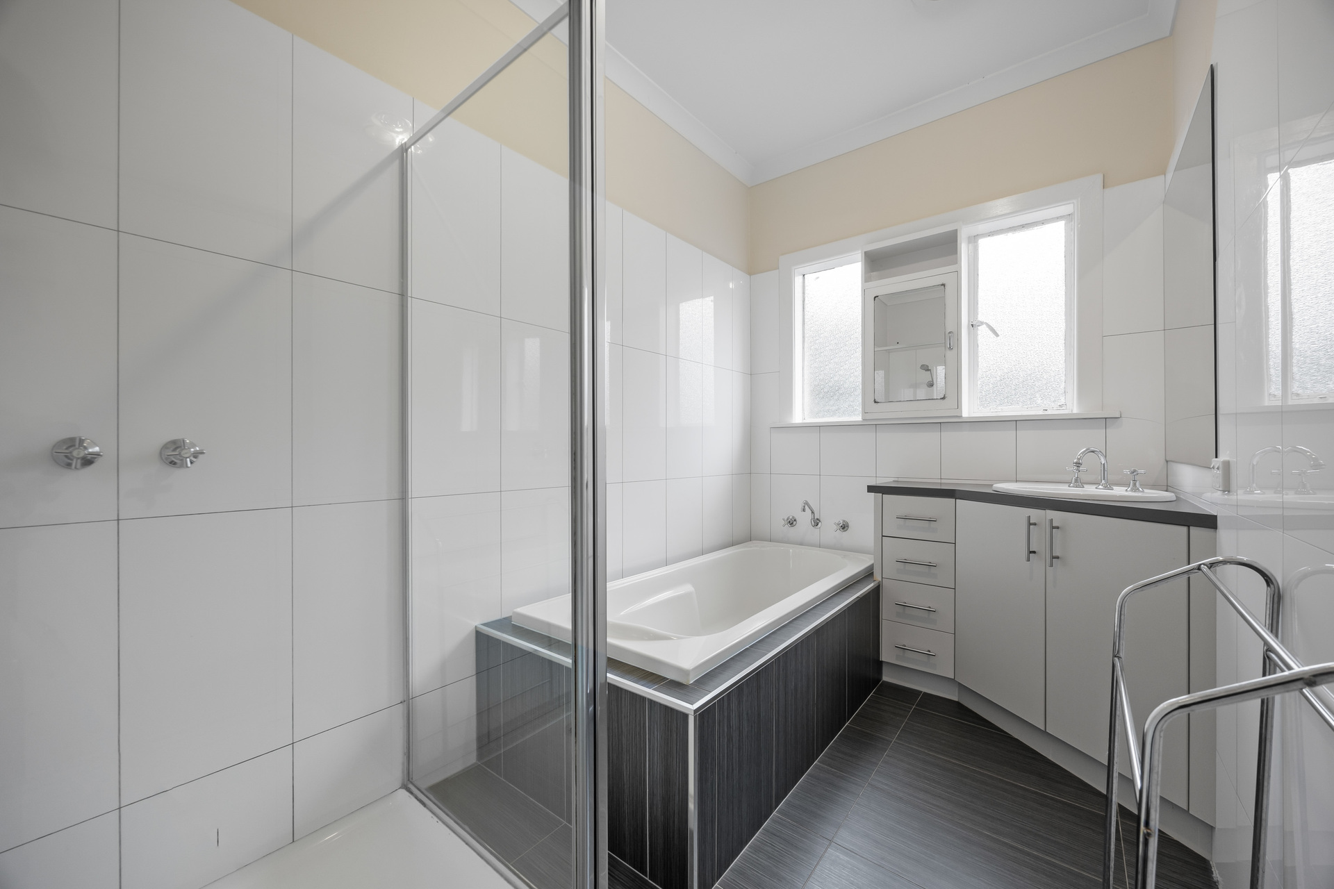 3-bedroom house at 13 Iris Avenue, Wendouree, VIC 3355, Ballarat, Victoria