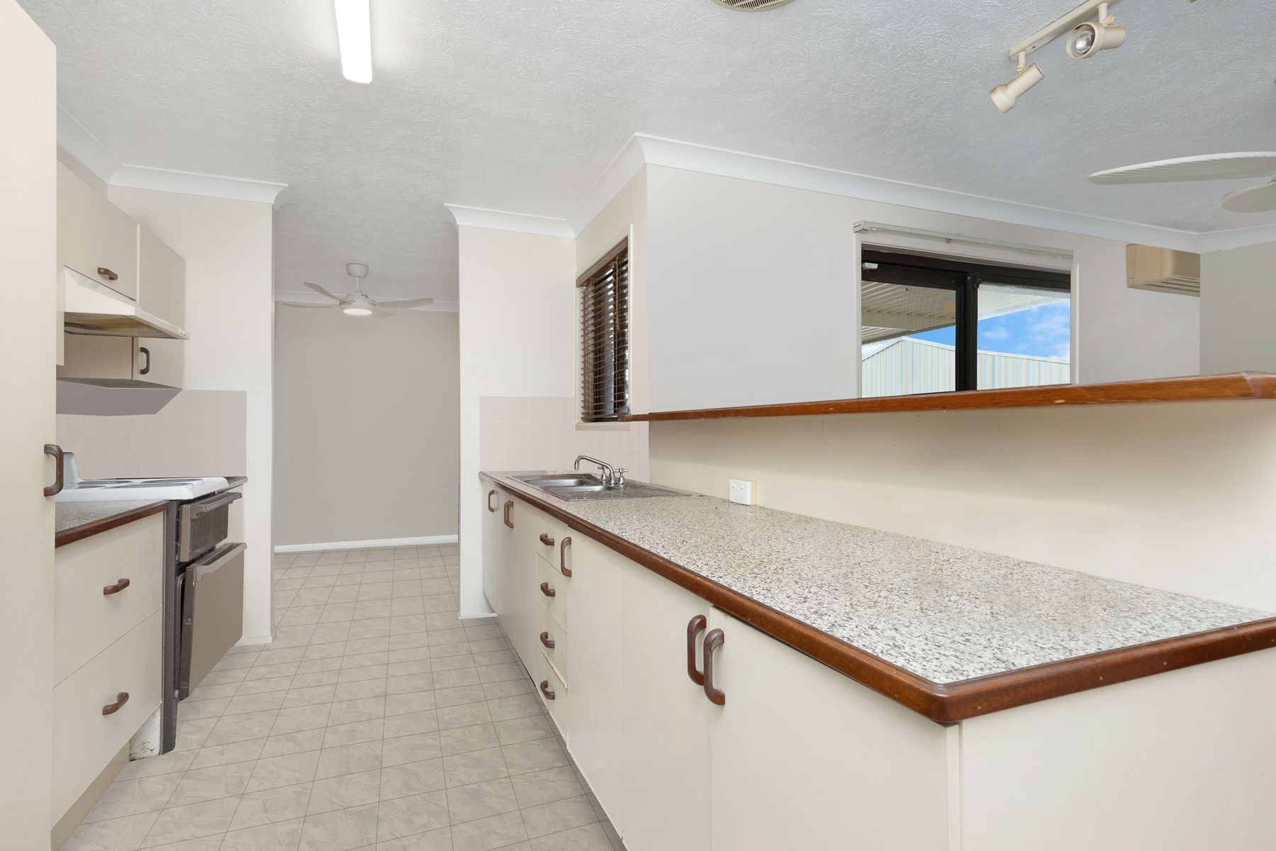 10 MONTILLA STREET, Heatley QLD 4814 - Image 8