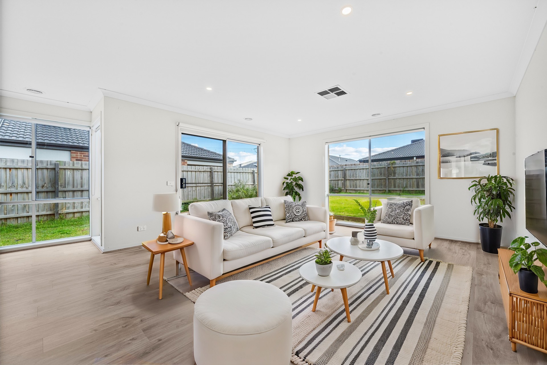 18 JAYLIE STREET, Clyde North VIC 3978 - Image 4