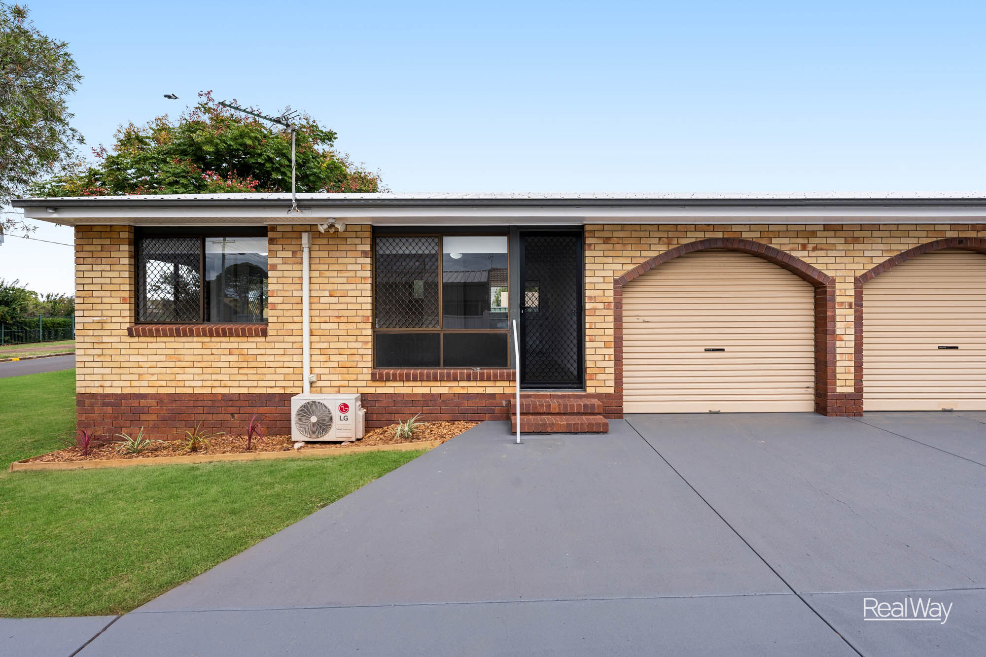 4-bedroom unit at 1 &  2/13 Burton Street, Harristown, Qld, 4350, Toowoomba, Queensland