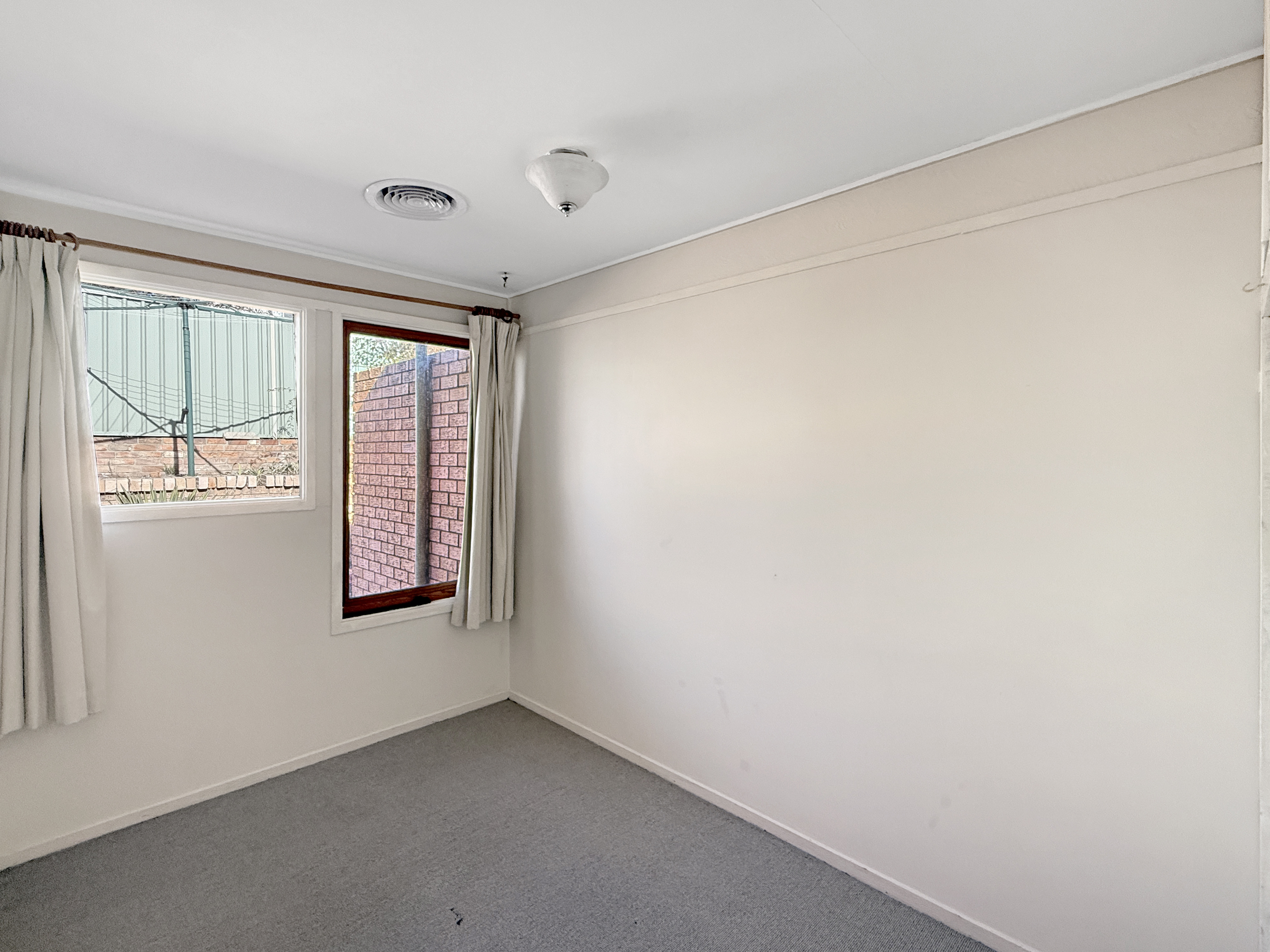 5-bedroom house at 18 Warra Street, Cooma, NSW 2630, Snowy Monaro, New South Wales