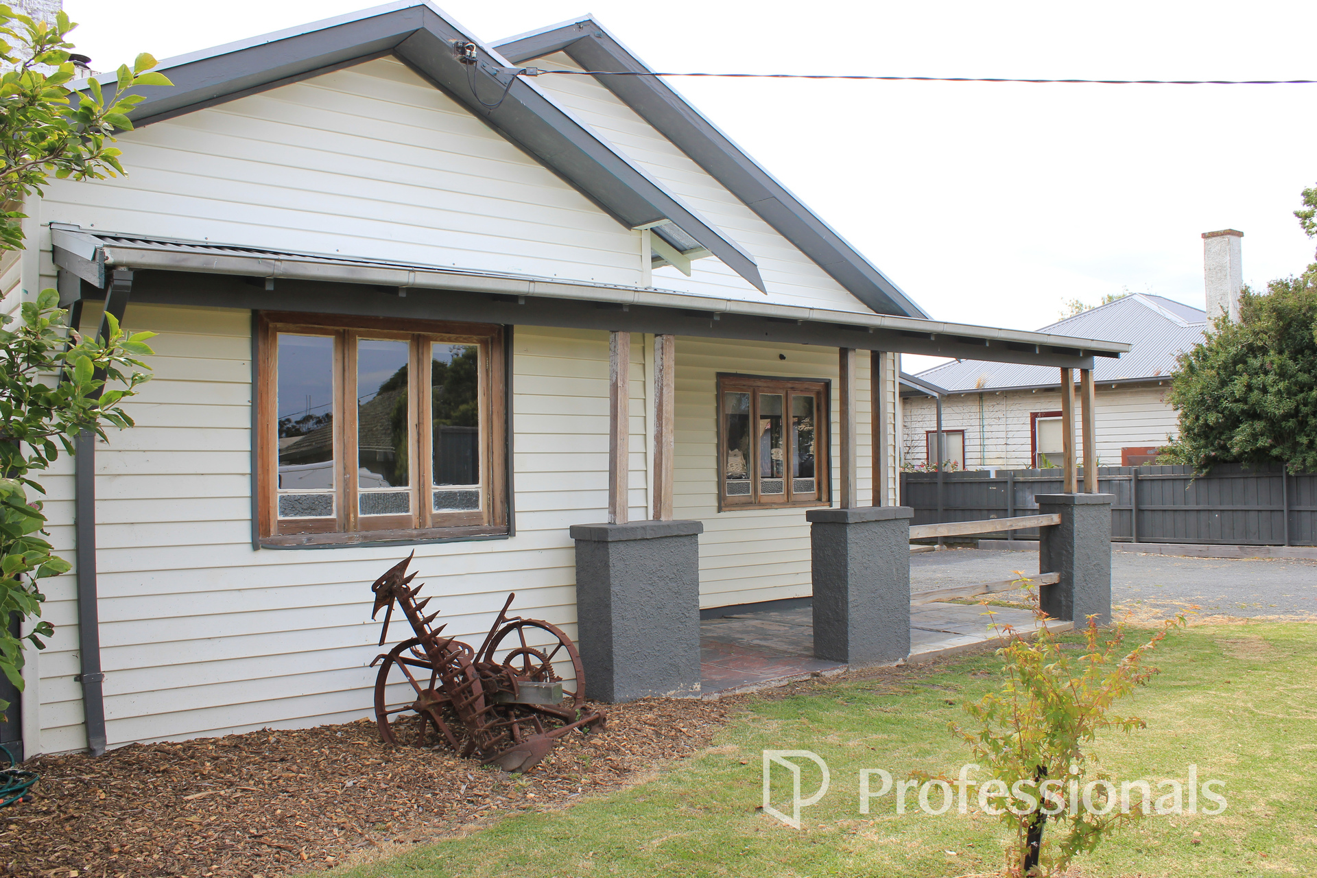 94 Union Street, Yarram, VIC 3971 - Image 2