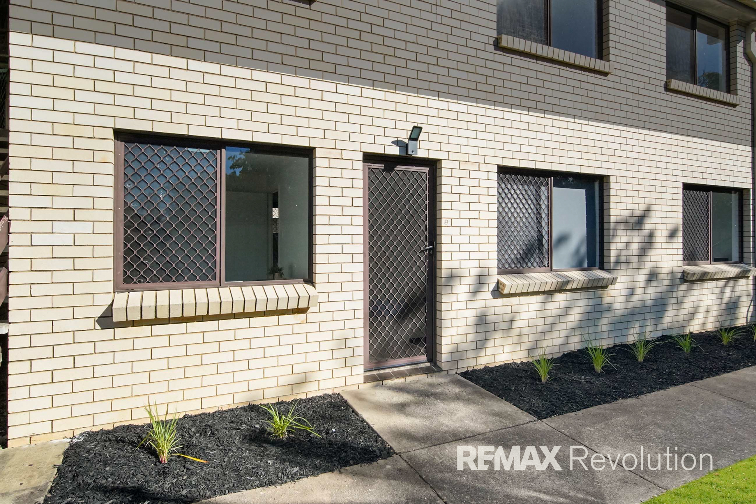 8/28 Defiance Road, Logan Central, QLD 4114 - Image 2