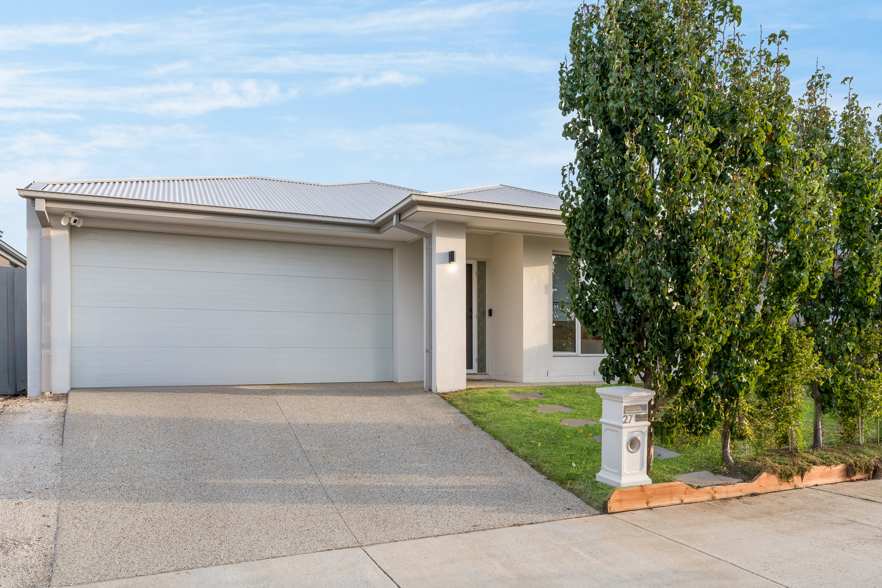27 MCCUBBIN DRIVE, Mount Duneed VIC 3217 - Image 1
