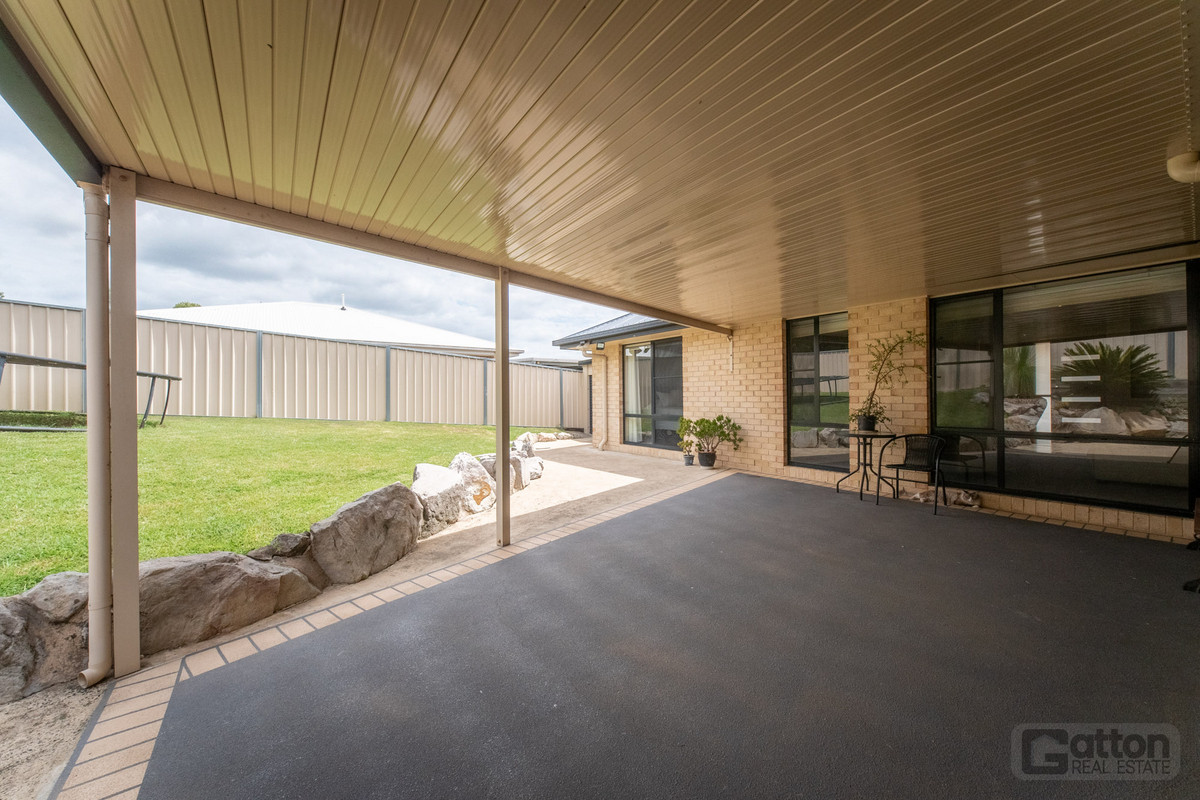 5-bedroom house at 56 Highview Avenue, Gatton, QLD 4343, Lockyer Valley, Queensland