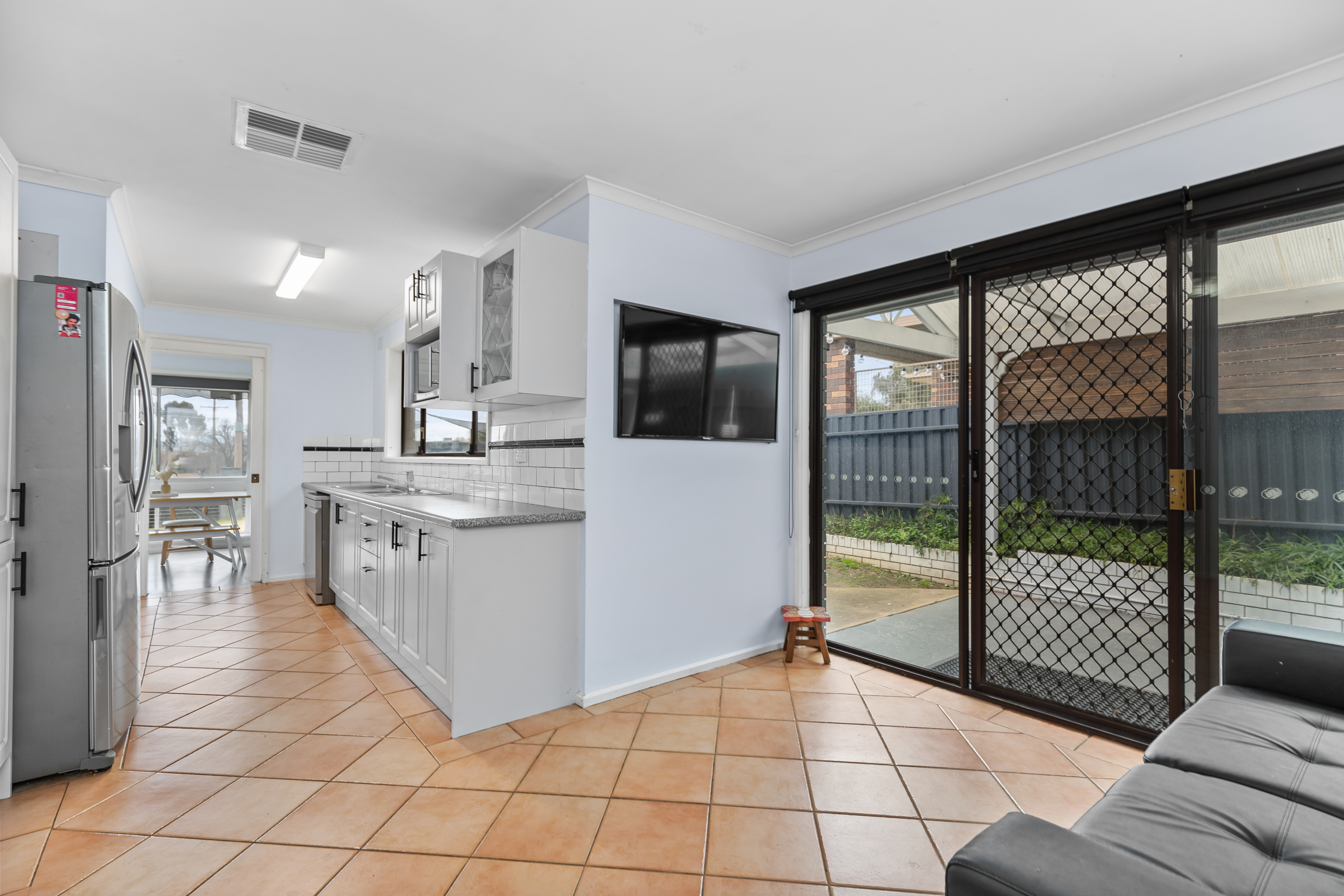 24 Merinda Crescent, Kooringal, NSW 2650 - Image 4
