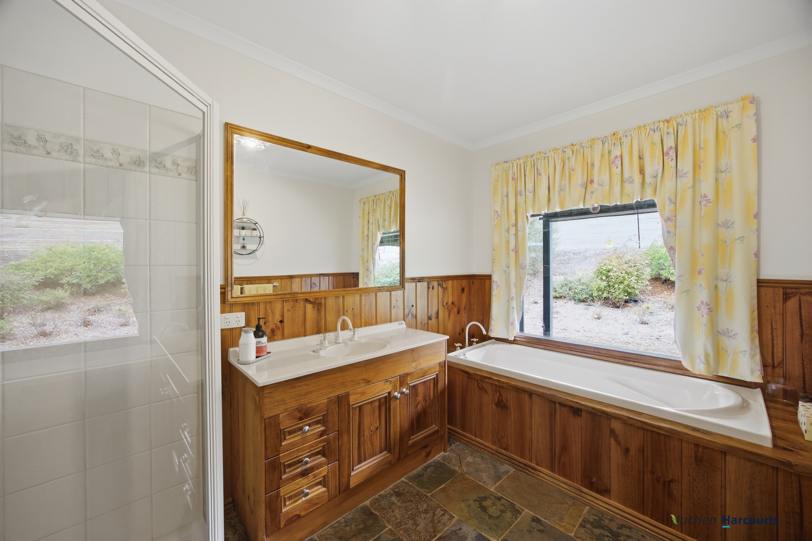 3-bedroom house at 72 Alford Avenue, Eildon, VIC 3713, Murrindindi, Victoria