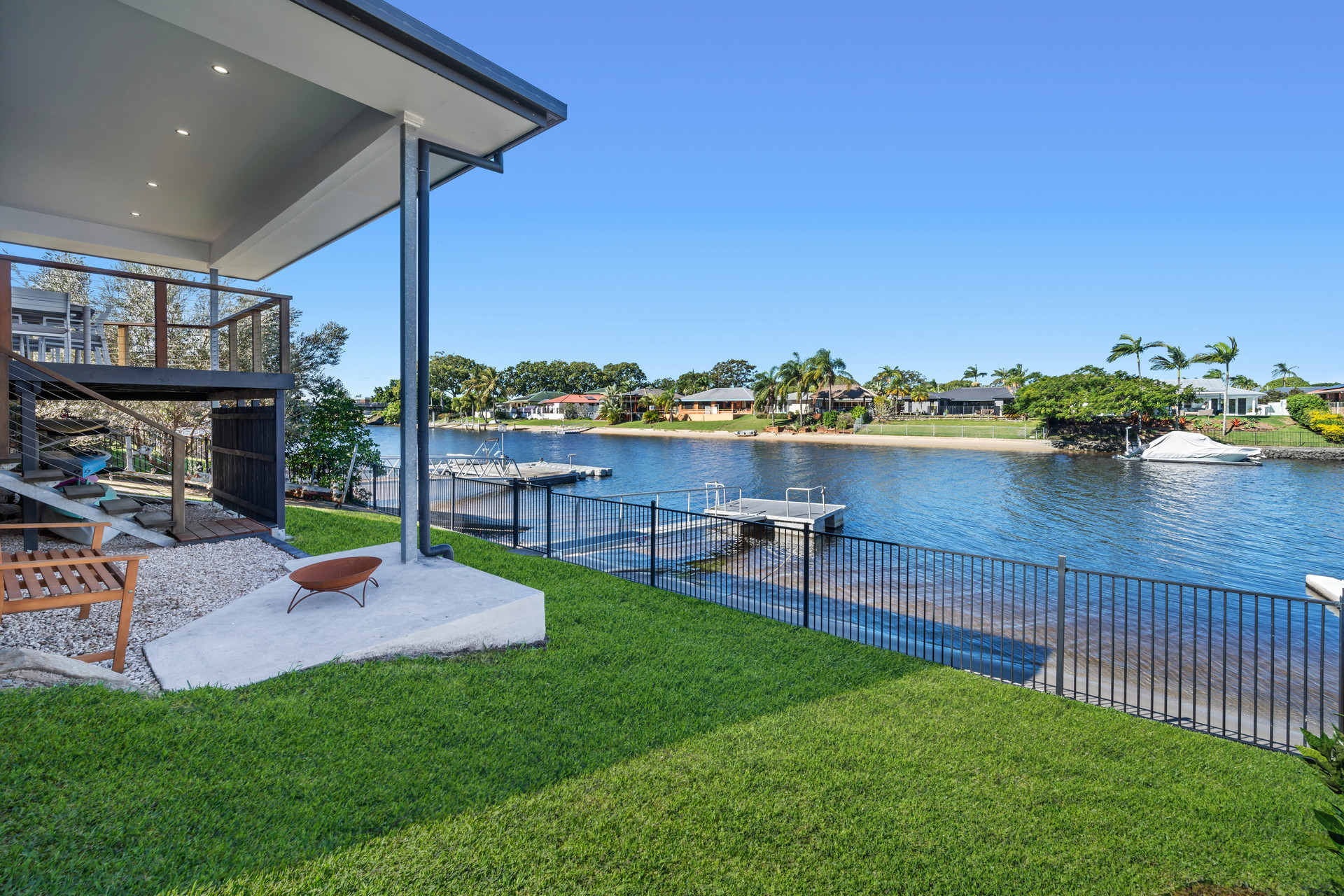 18 MCILWAIN DRIVE, Mermaid Waters QLD 4218 - Image 3