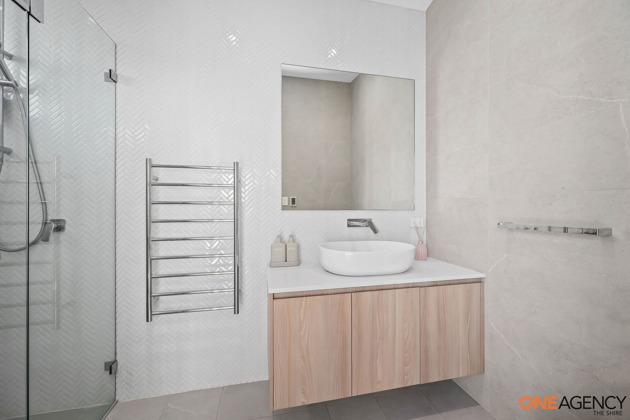 4-bedroom unit at 123 Picnic Point Road, Picnic Point, NSW 2213, Canterbury-Bankstown, New South Wales