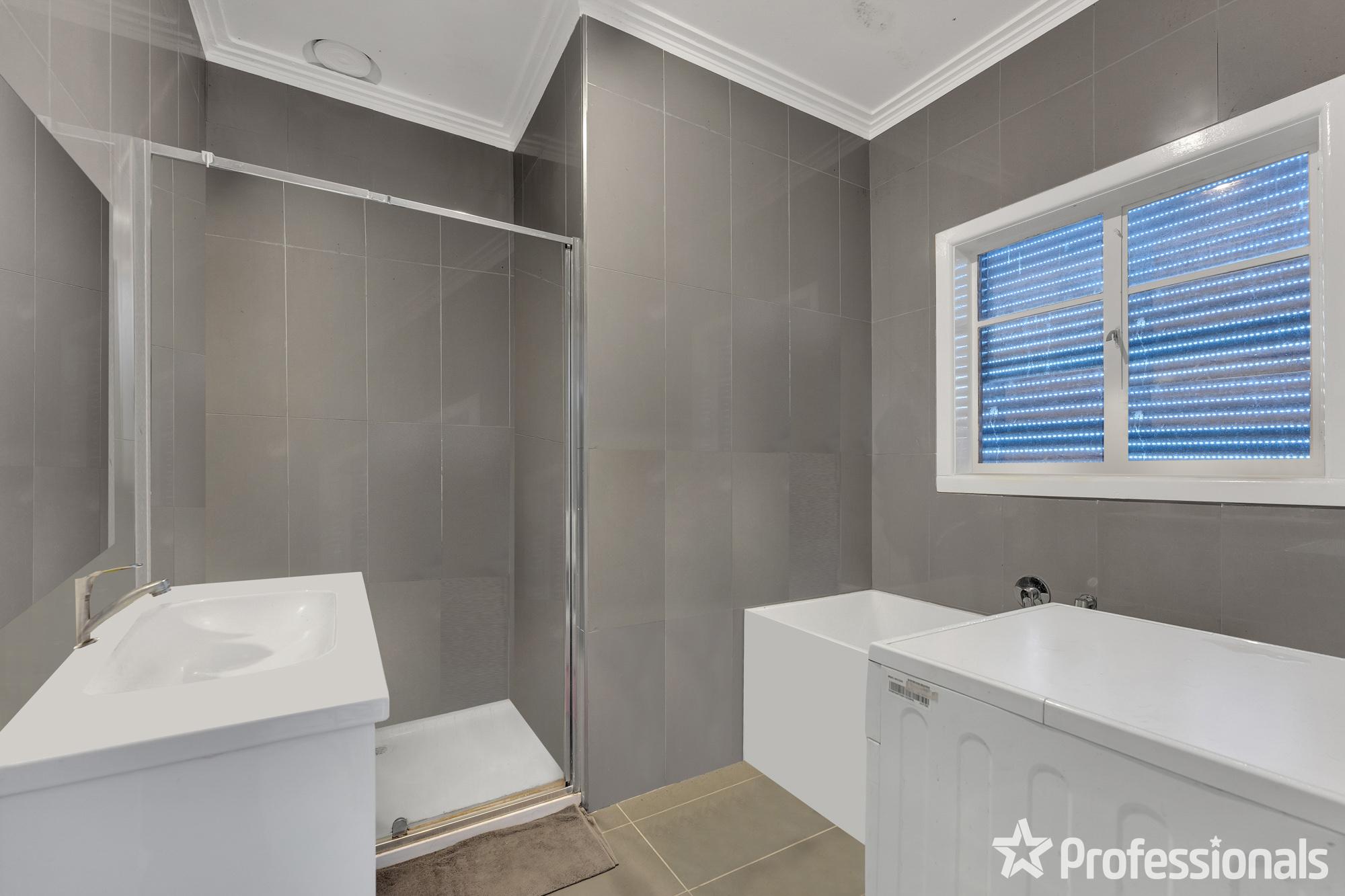 4-bedroom house at 261 Main Road West, St Albans, VIC 3021, Brimbank, Victoria