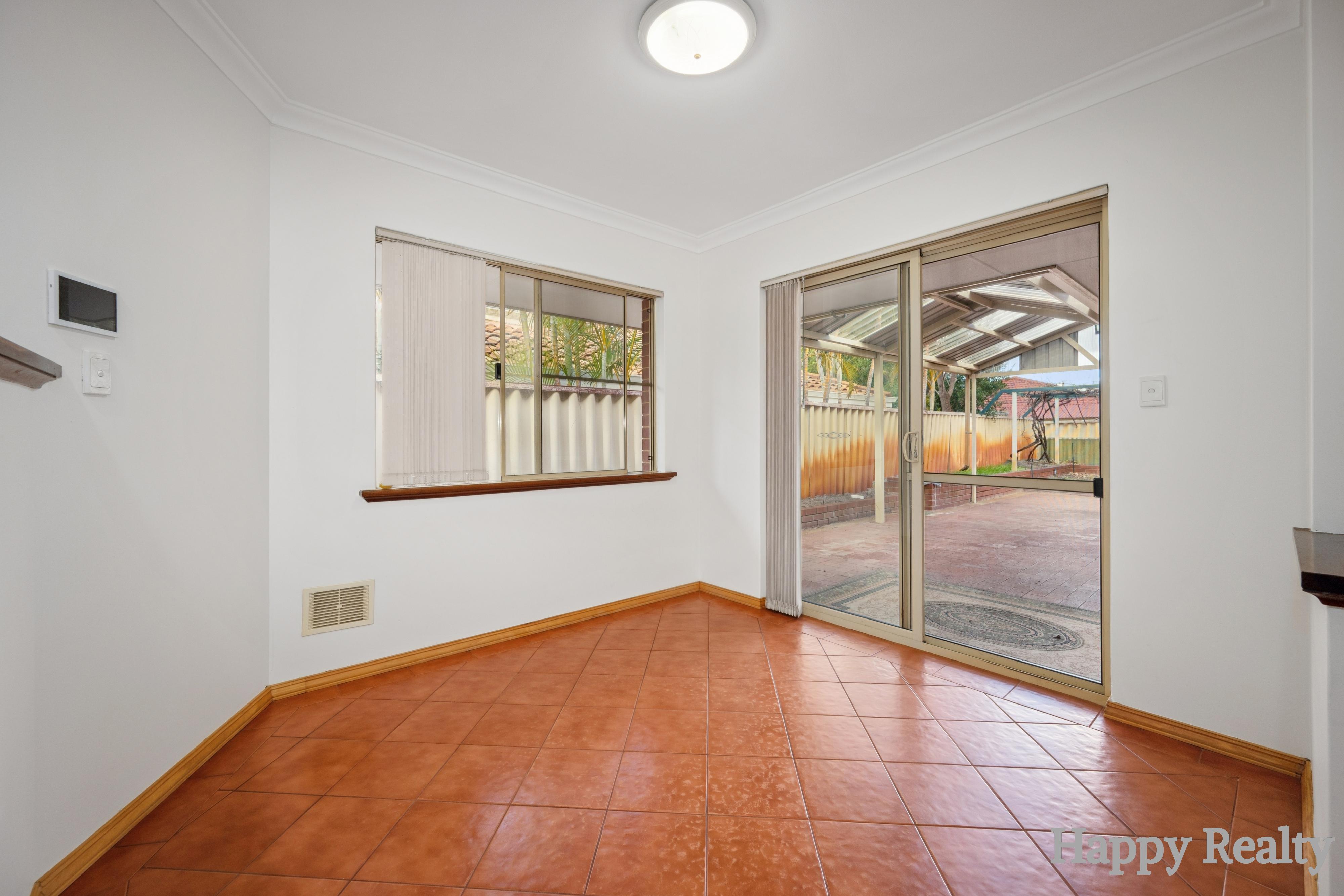83 Waratah Boulevard, Canning Vale, WA 6155 - Image 10