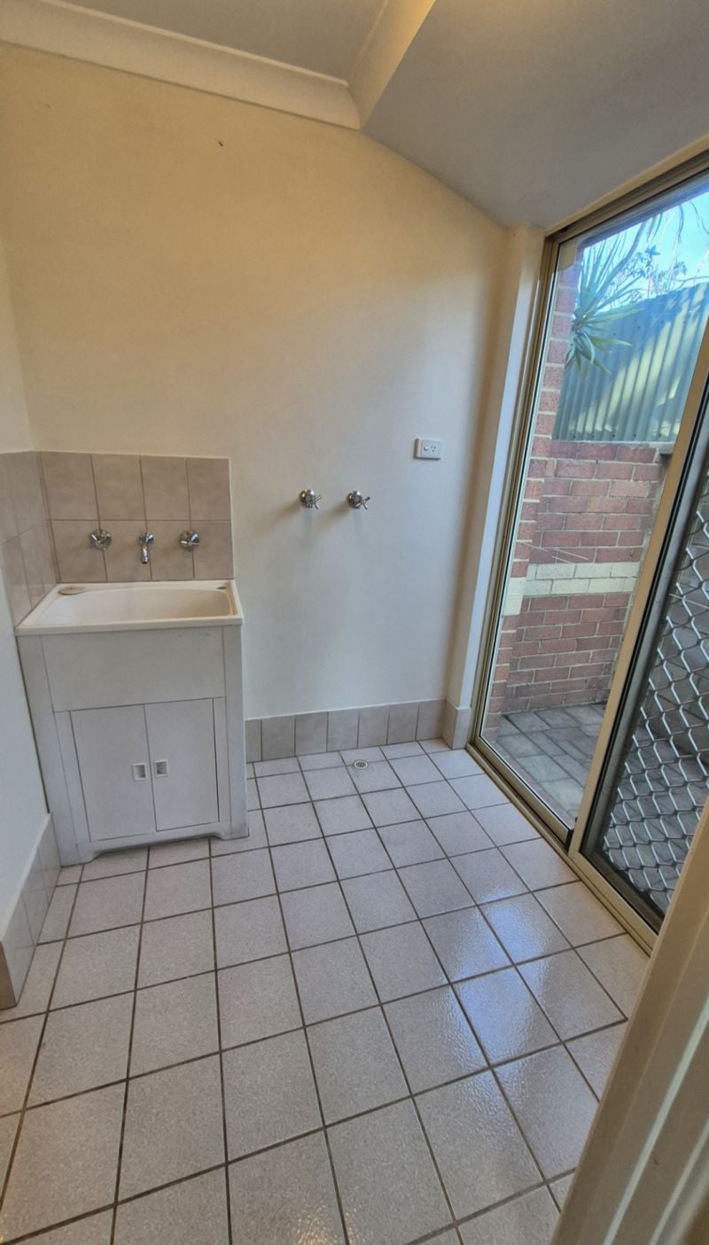 3-bedroom unit at UNIT 3 7 THORNTON RETREAT, Kinross WA 6028, Joondalup, Western Australia