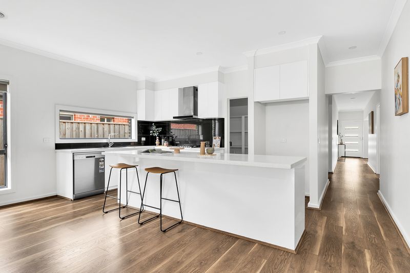 110 Stonehill Drive, Maddingley, VIC 3340 - Image 4