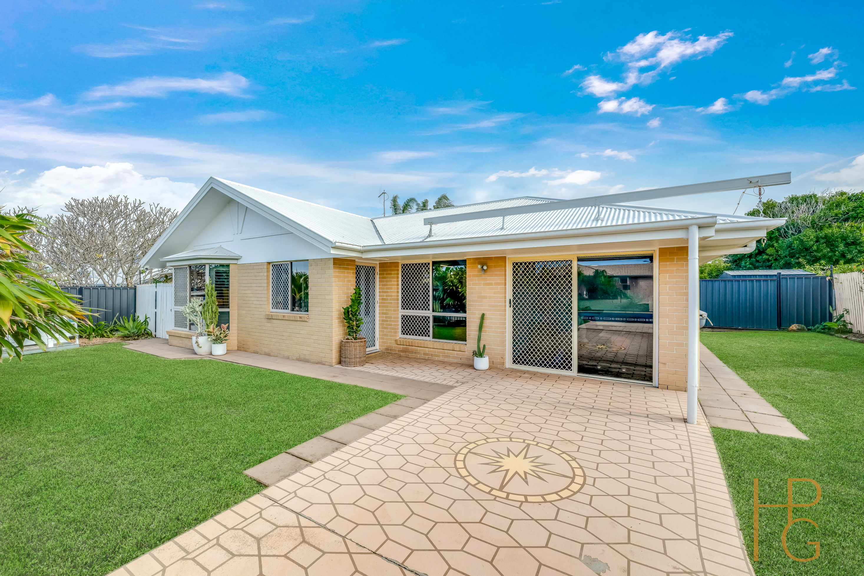 7 SHORELINE CRESCENT, Bargara QLD 4670 - Image 1