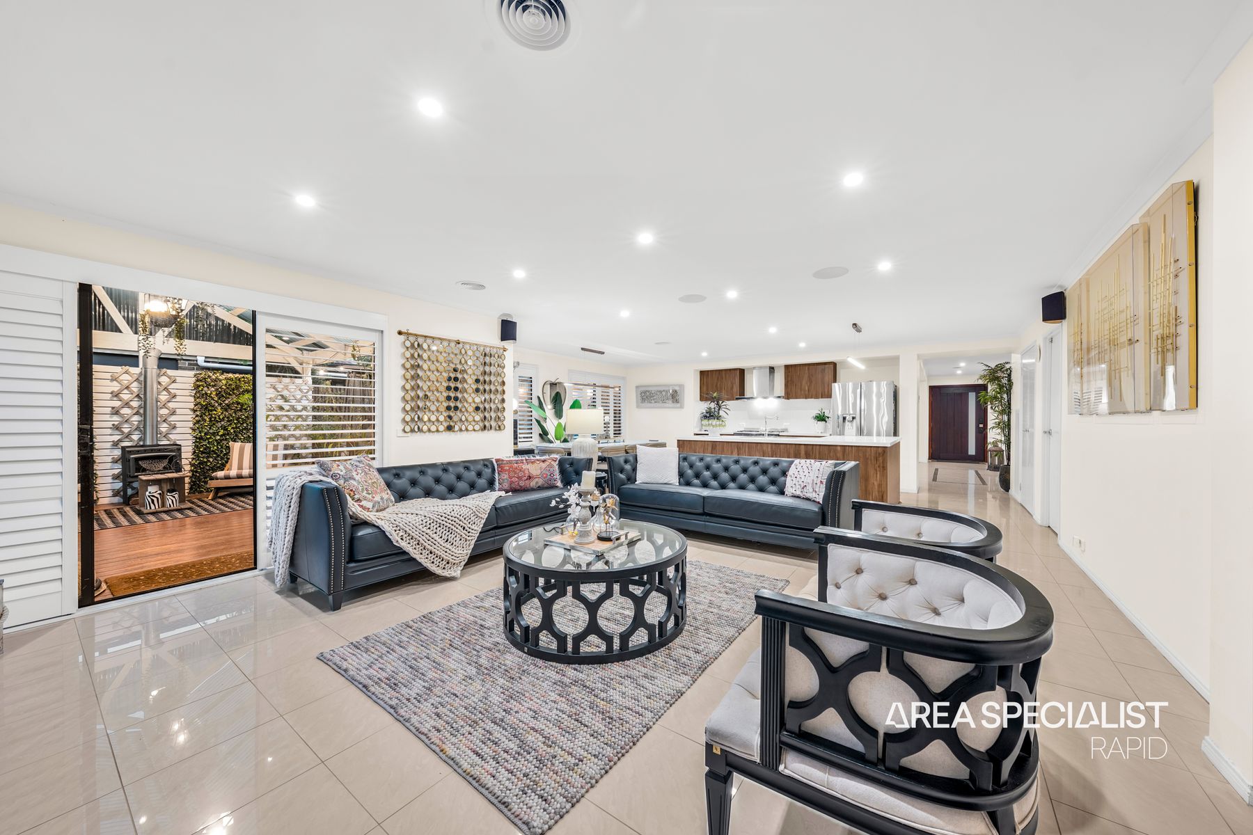 10 ELIDA CRESCENT, Narre Warren South VIC 3805 - Image 2